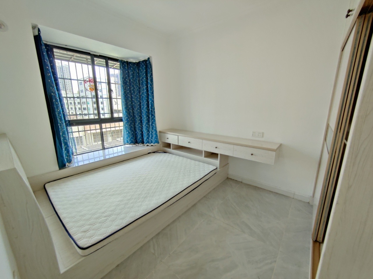 海南省三建秀英宿舍区  2室1厅1卫    2300.0元/月室内图