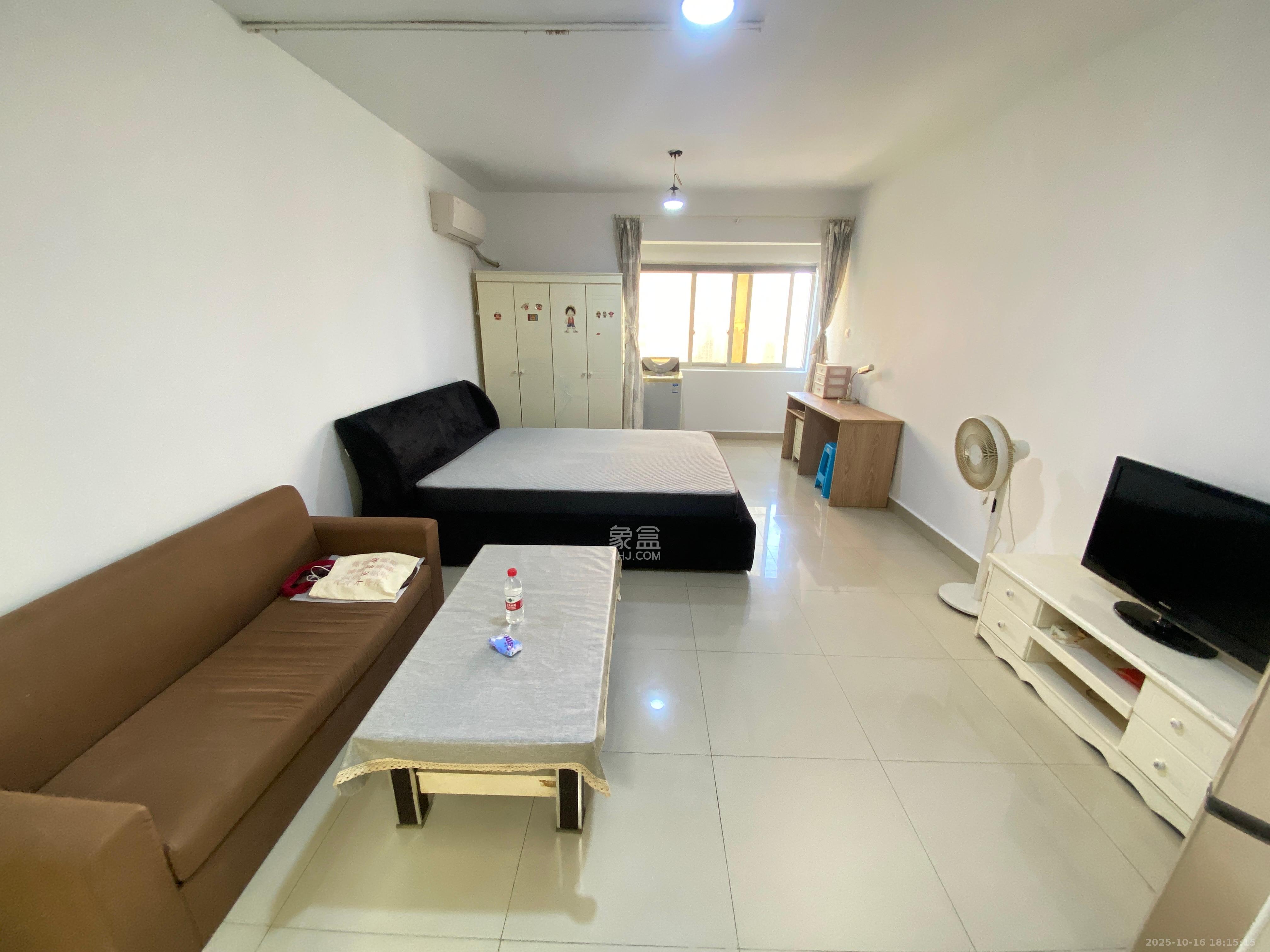 巧克力空间(建鸿达现代大厦)  1室1厅1卫    1400.0元/月 巧克力空间(建鸿达现代大厦)  1室1厅1卫    1400.0元/月室内图