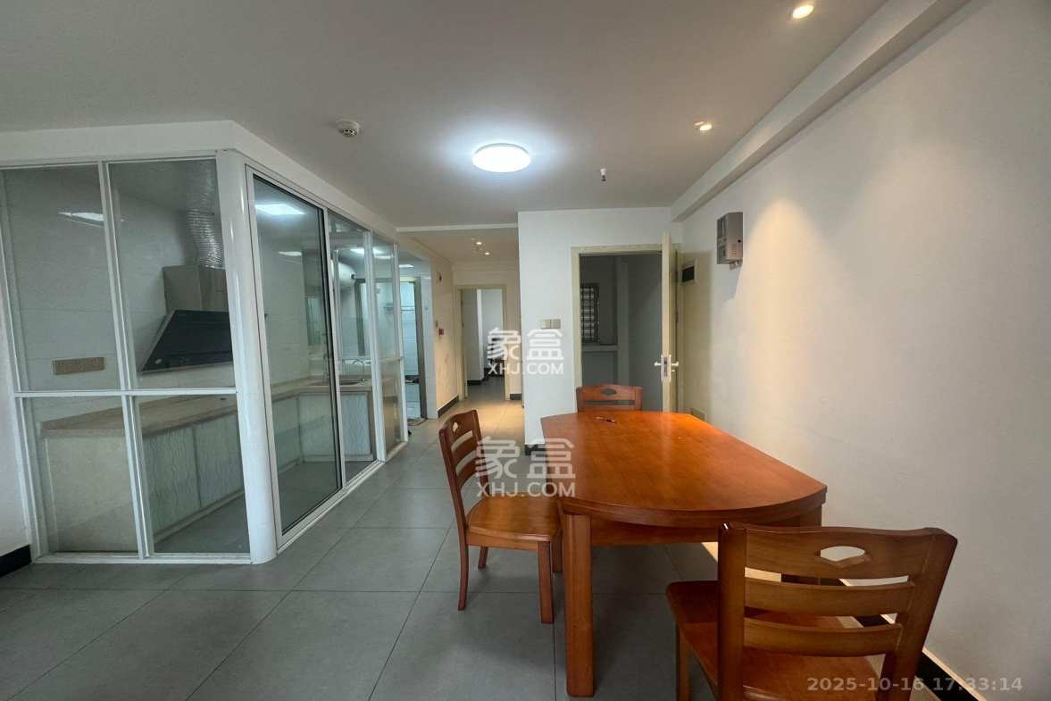 九华新城 1室1厅1卫 1000.0元/月 九华新城 1室1厅1卫 1000.0元/月室内图