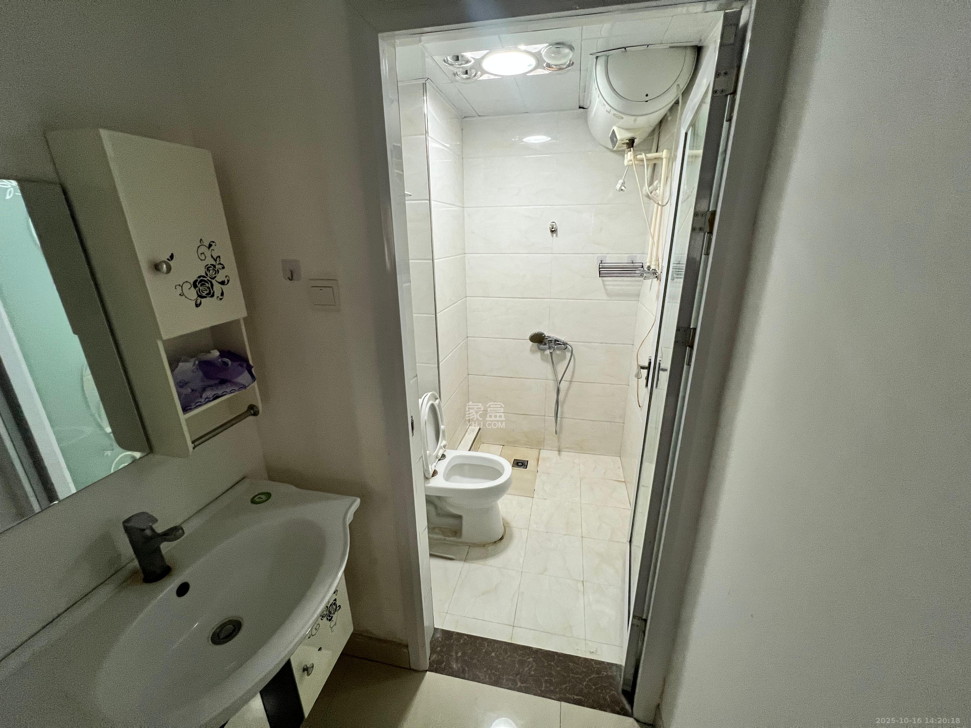 万博汇 1室1厅1卫 1600.0元/月 万博汇 1室1厅1卫 1600.0元/月室内图