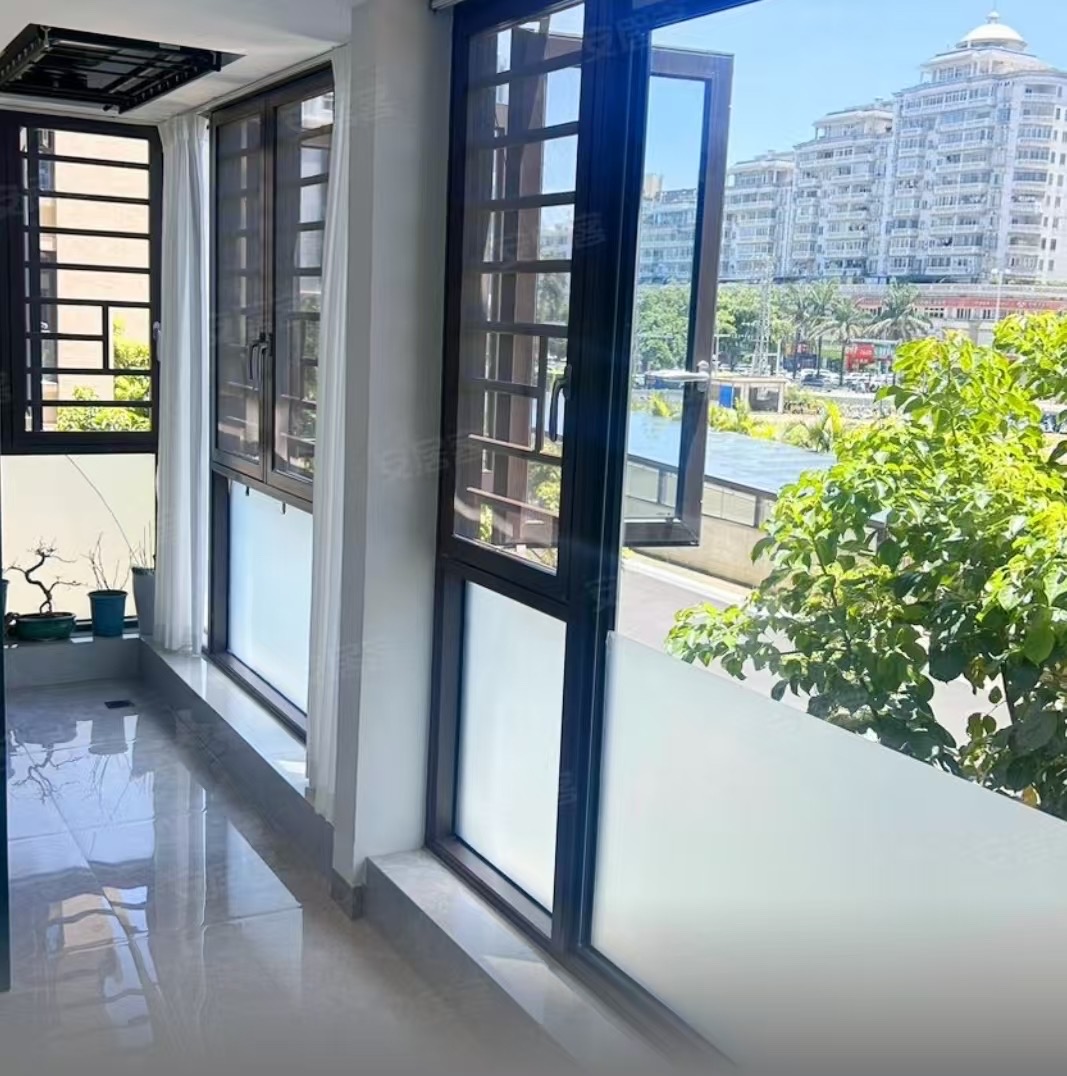 长弘御府  4室2厅2卫    390.0万 长弘御府  4室2厅2卫    390.0万客厅