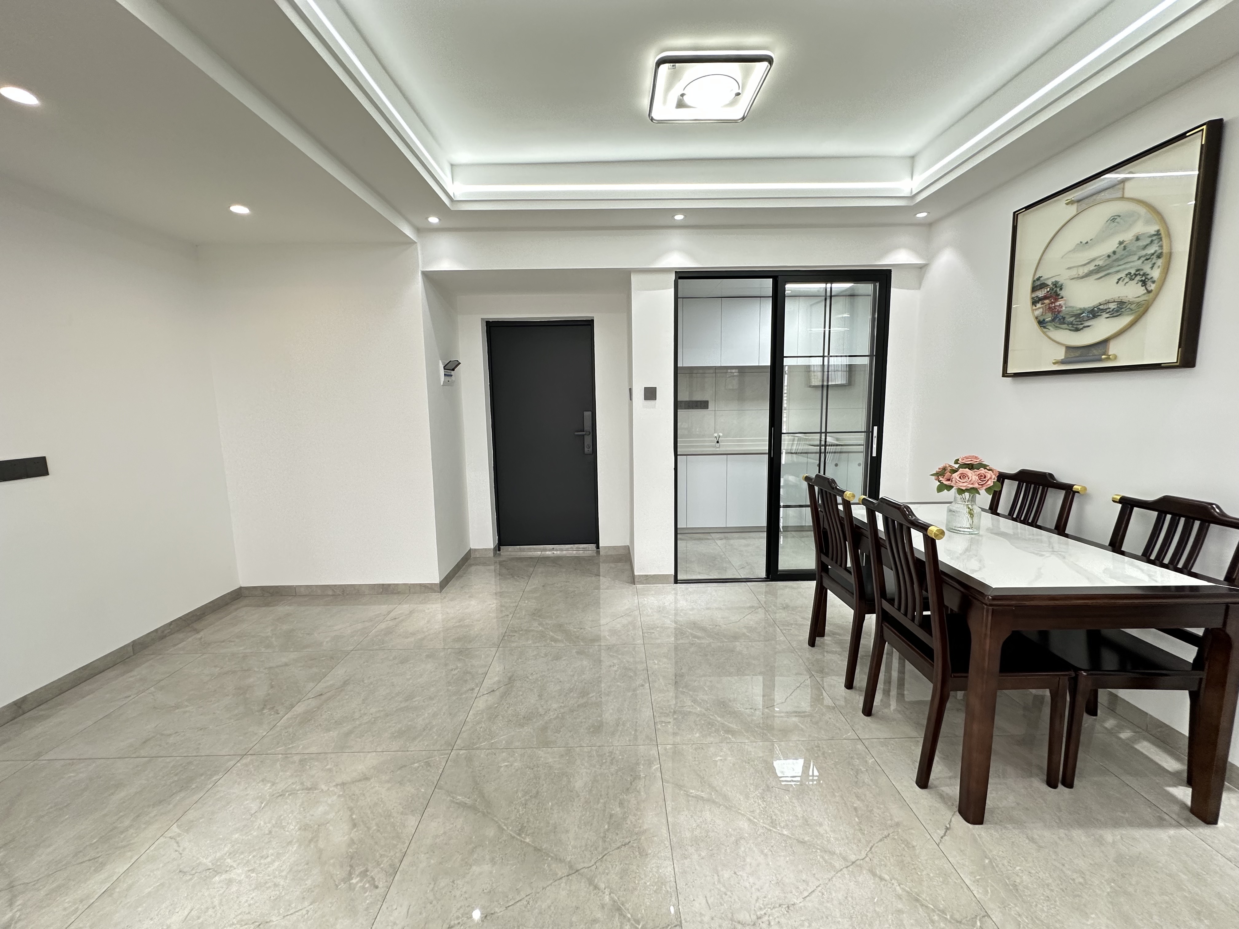 水岸听涛 4室2厅2卫 149.0万 水岸听涛 4室2厅2卫 149.0万客厅