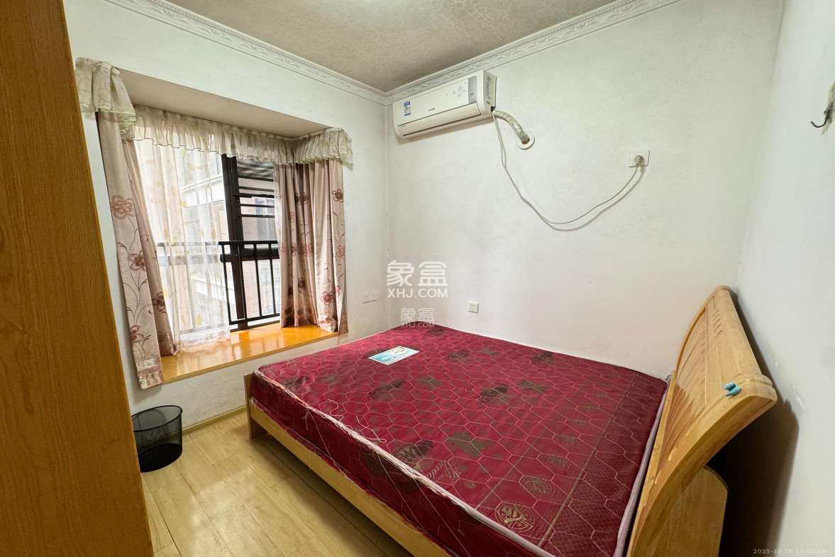 水岸世景  3室2厅1卫    1600.0元/月 水岸世景  3室2厅1卫    1600.0元/月室内图