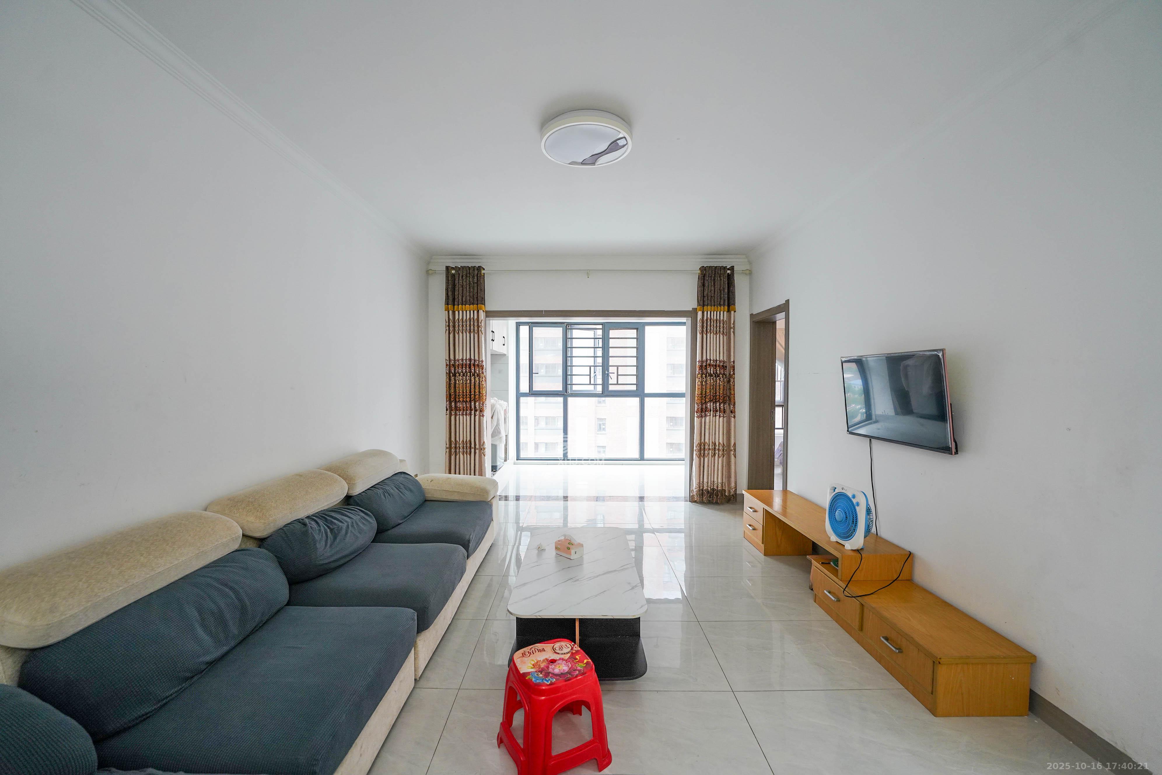 哈佛小镇(五矿哈佛小镇)  3室2厅1卫    58.0万 哈佛小镇(五矿哈佛小镇)  3室2厅1卫    58.0万