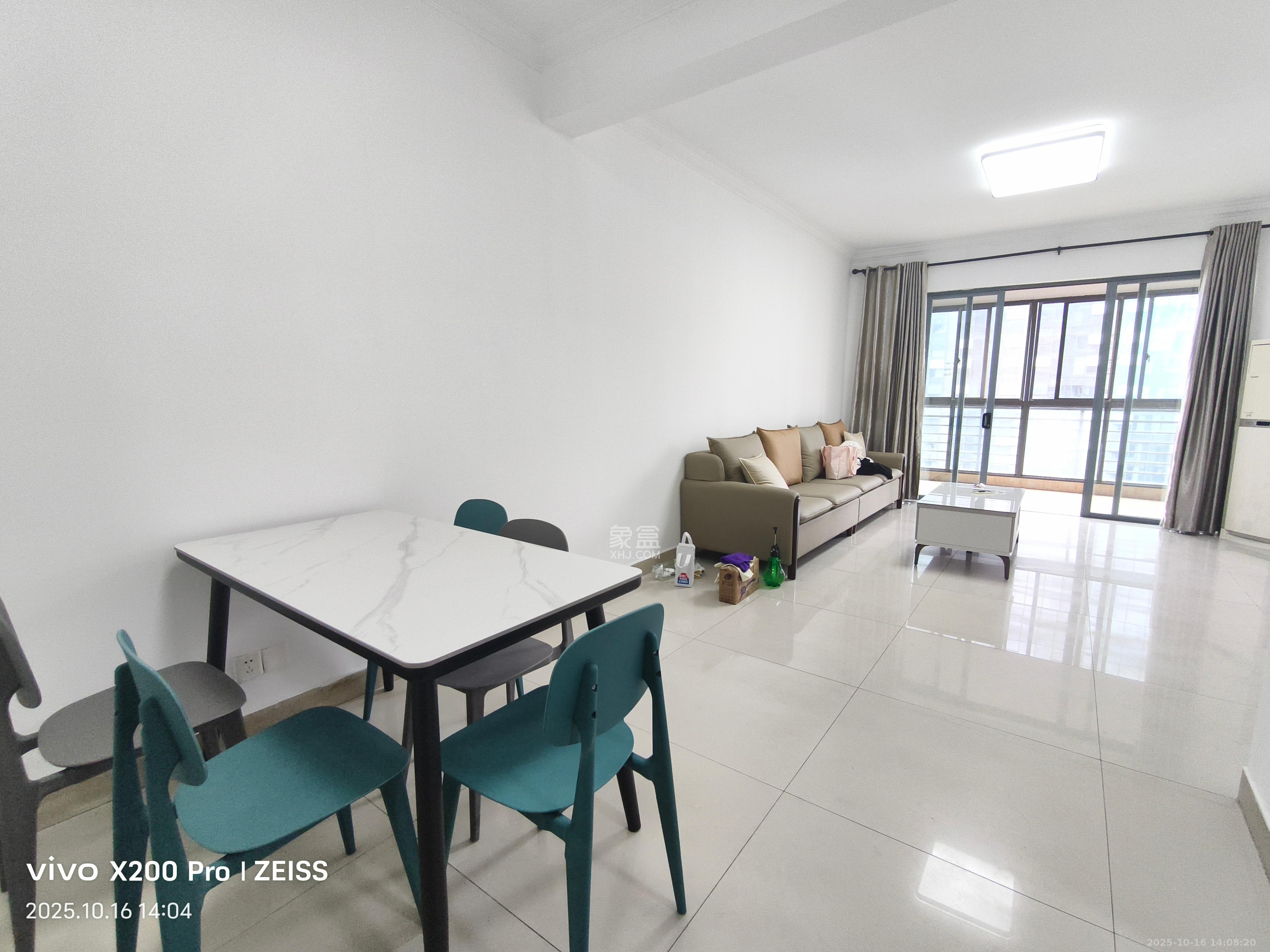 滨江君悦香邸  3室2厅2卫    3000.0元/月室内图