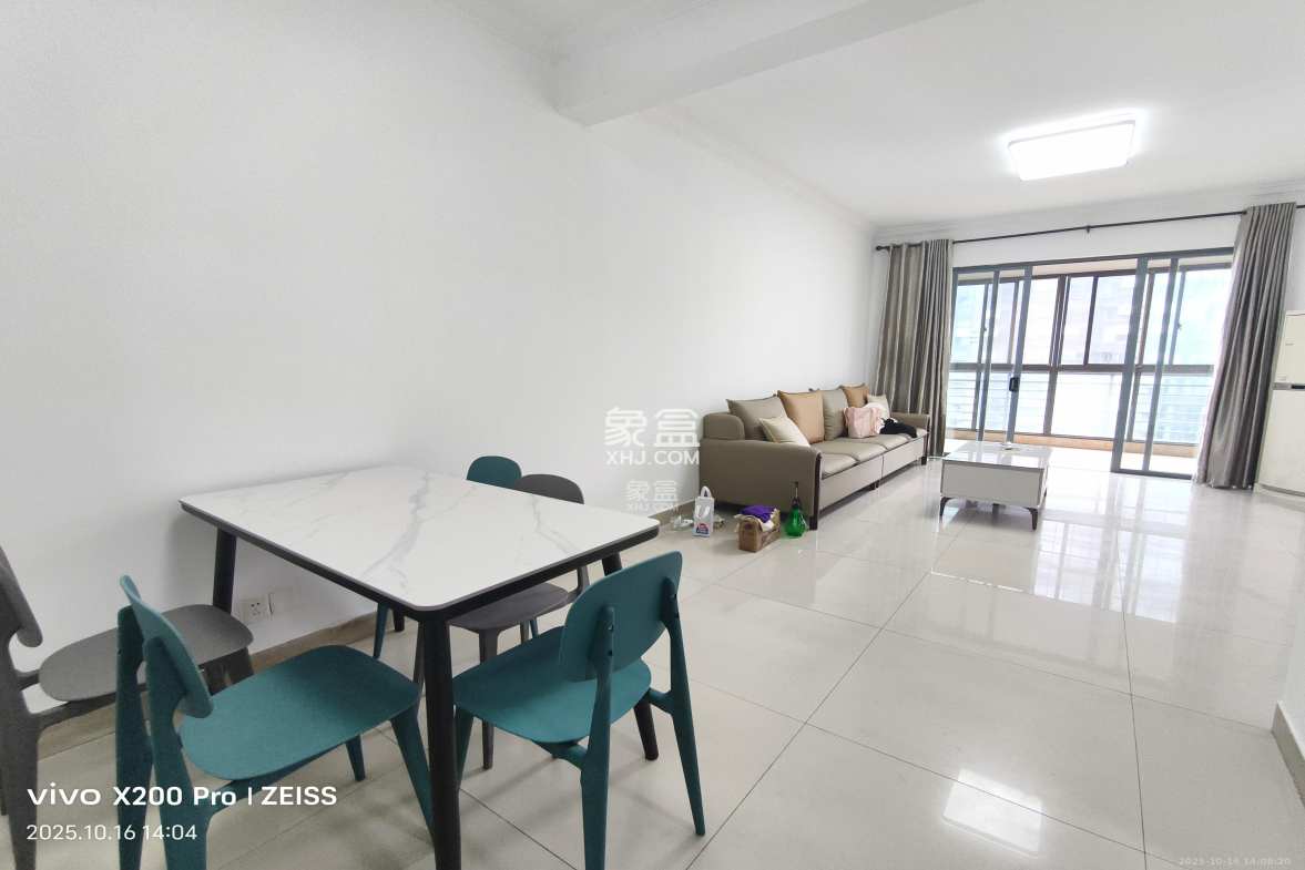 滨江君悦香邸 3室2厅2卫 3000.0元/月 滨江君悦香邸 3室2厅2卫 3000.0元/月室内图