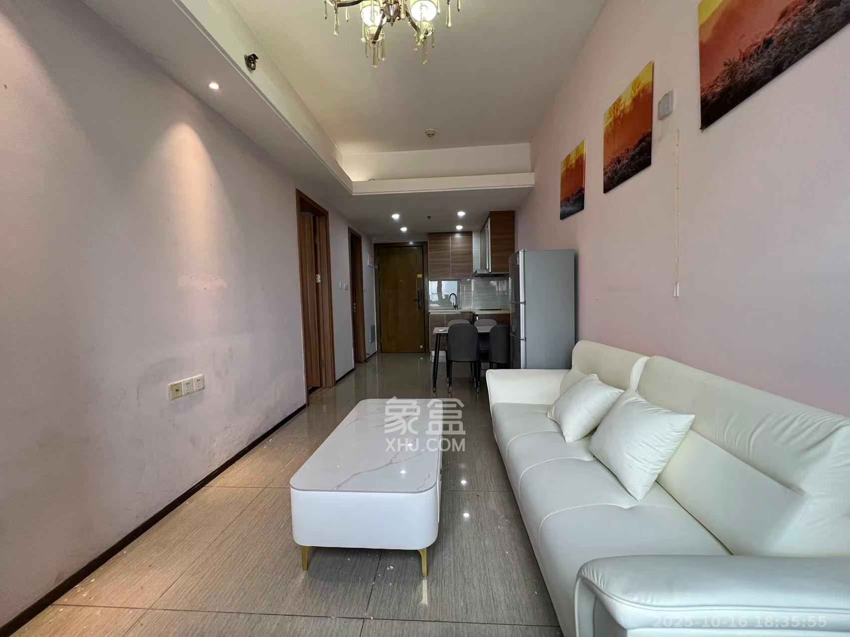 恒大国际广场  1室1厅1卫    1600.0元/月 恒大国际广场  1室1厅1卫    1600.0元/月