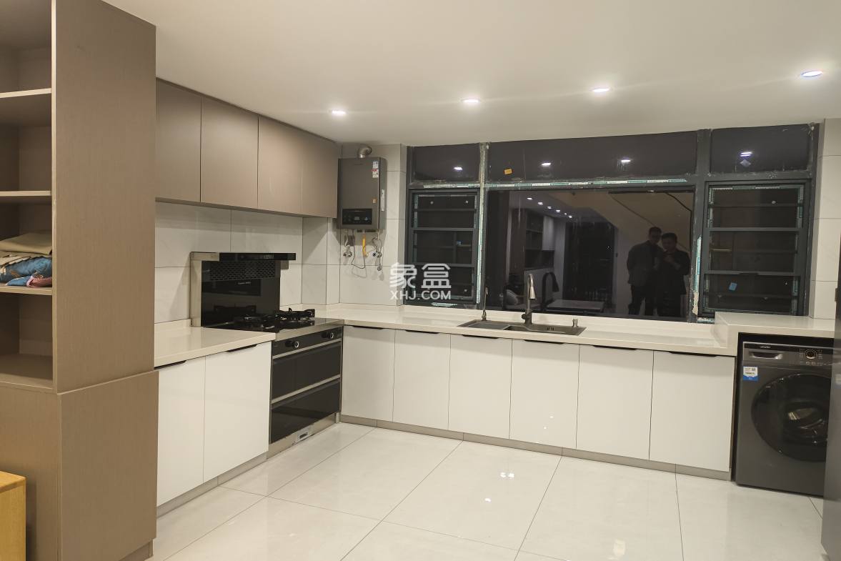 中甸.龙雲台 2室1厅1卫 1600.0元/月 中甸.龙雲台 2室1厅1卫 1600.0元/月室内图