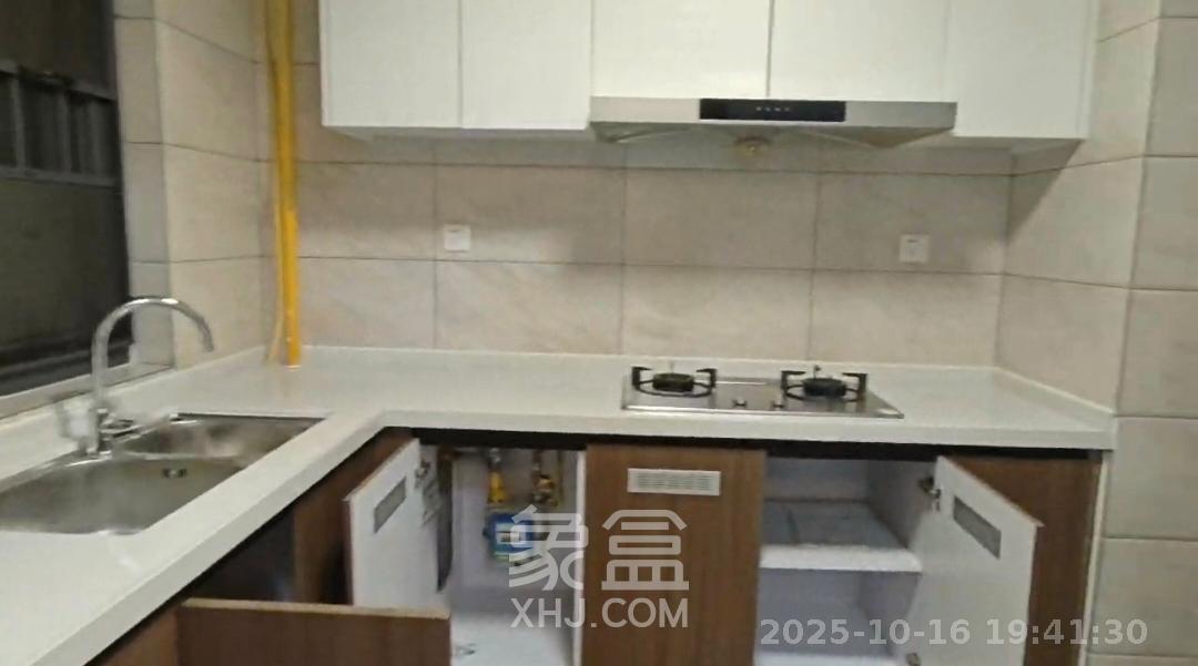 保利恒伟时光印象 4室2厅2卫 3200.0元/月 保利恒伟时光印象 4室2厅2卫 3200.0元/月室内图