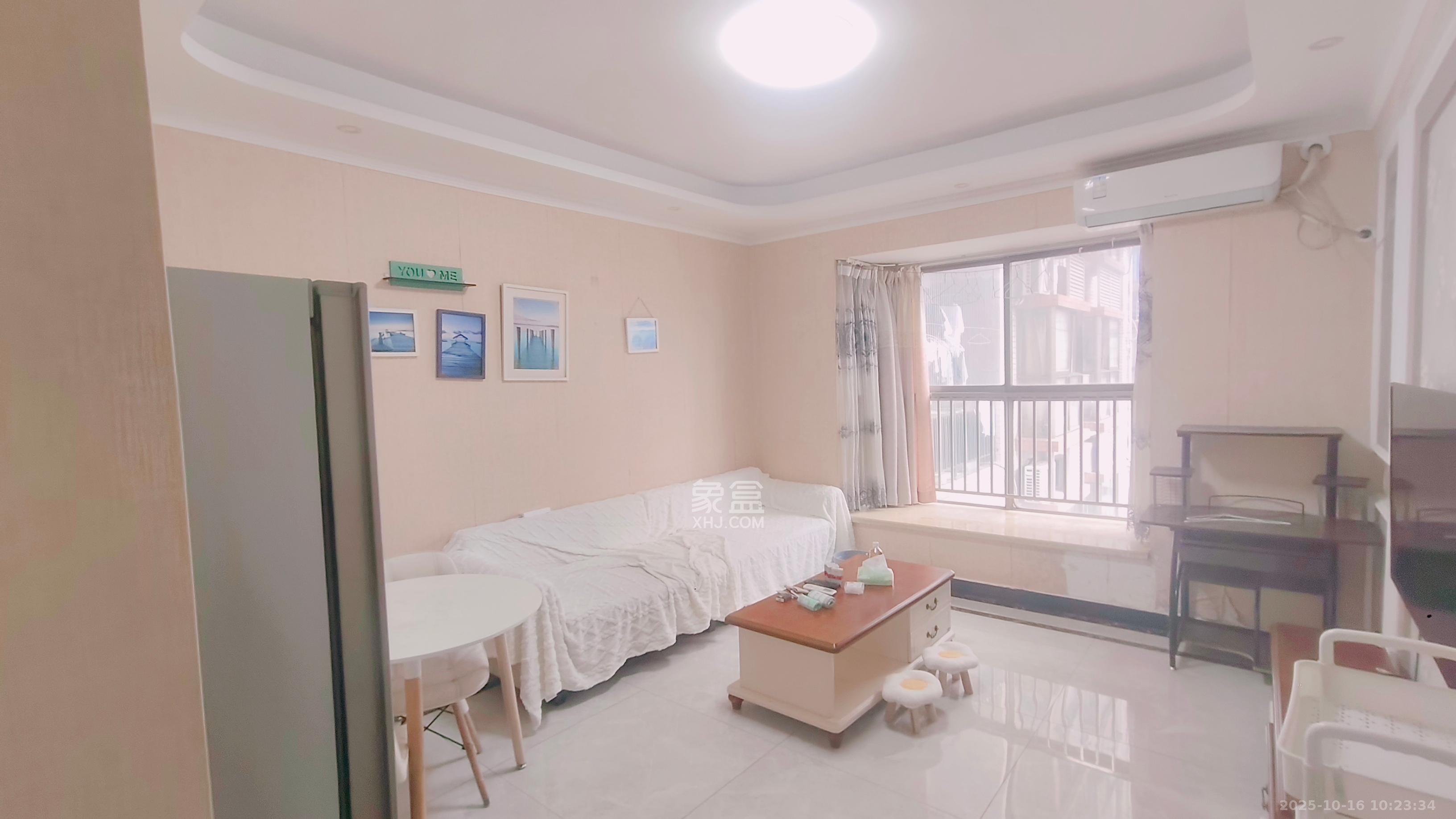 芙蓉同发  1室0厅1卫    2200.0元/月 芙蓉同发  1室0厅1卫    2200.0元/月室内图