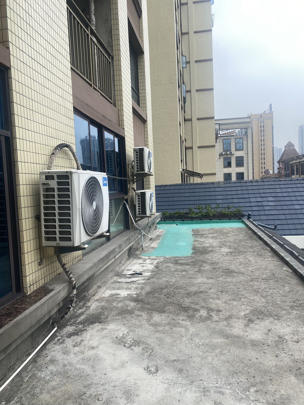 万恒白金汉宫  4室2厅2卫    2500.0元/月室内图