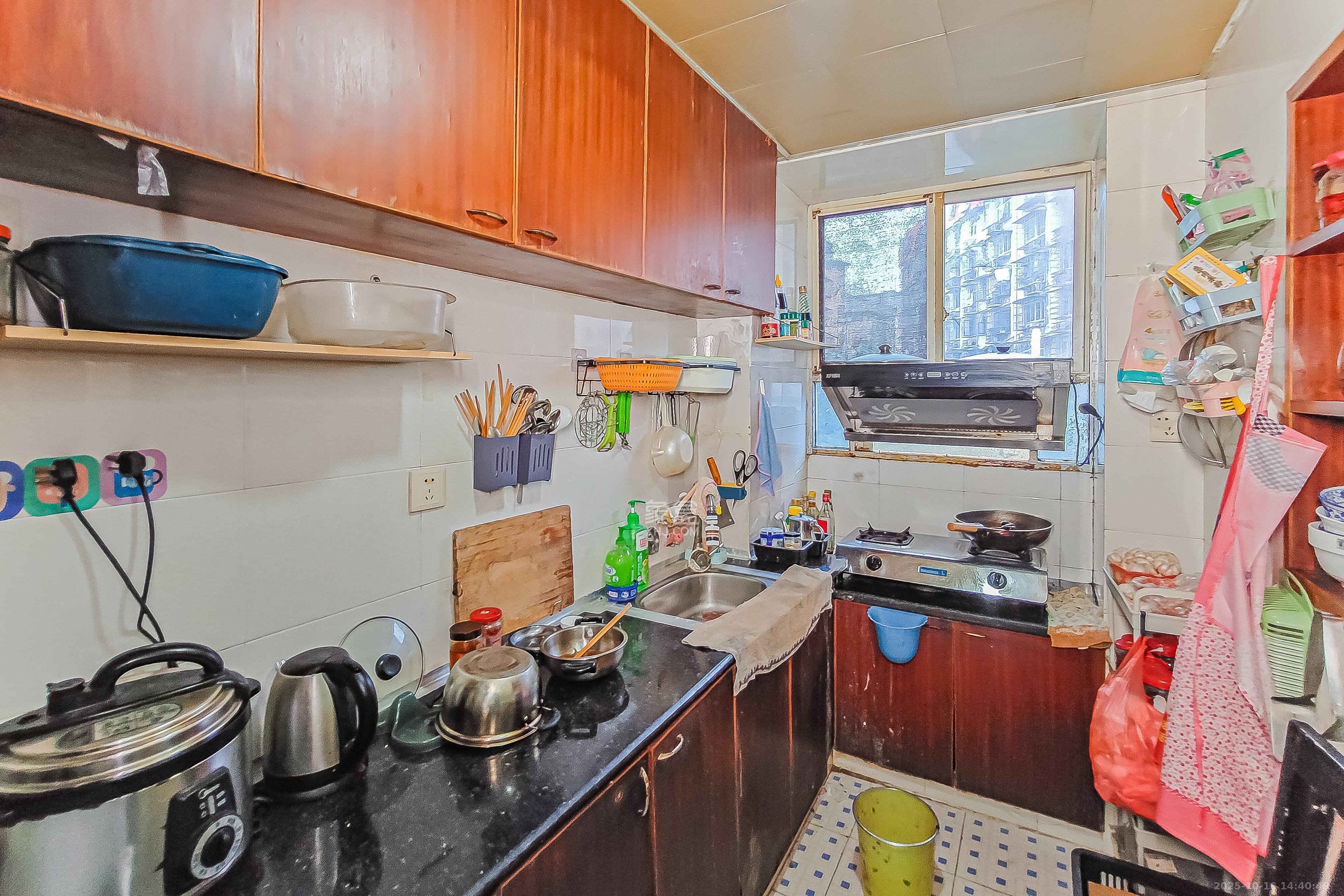 荣安宿舍  2室1厅1卫    36.8万厨房