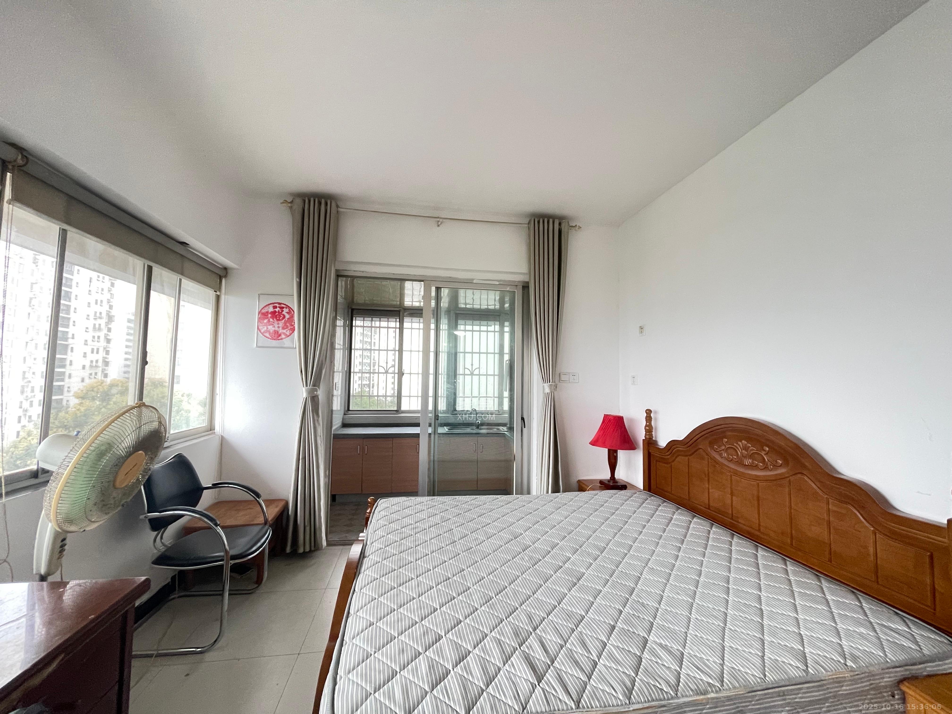 观湖公寓  1室1厅1卫    1500.0元/月