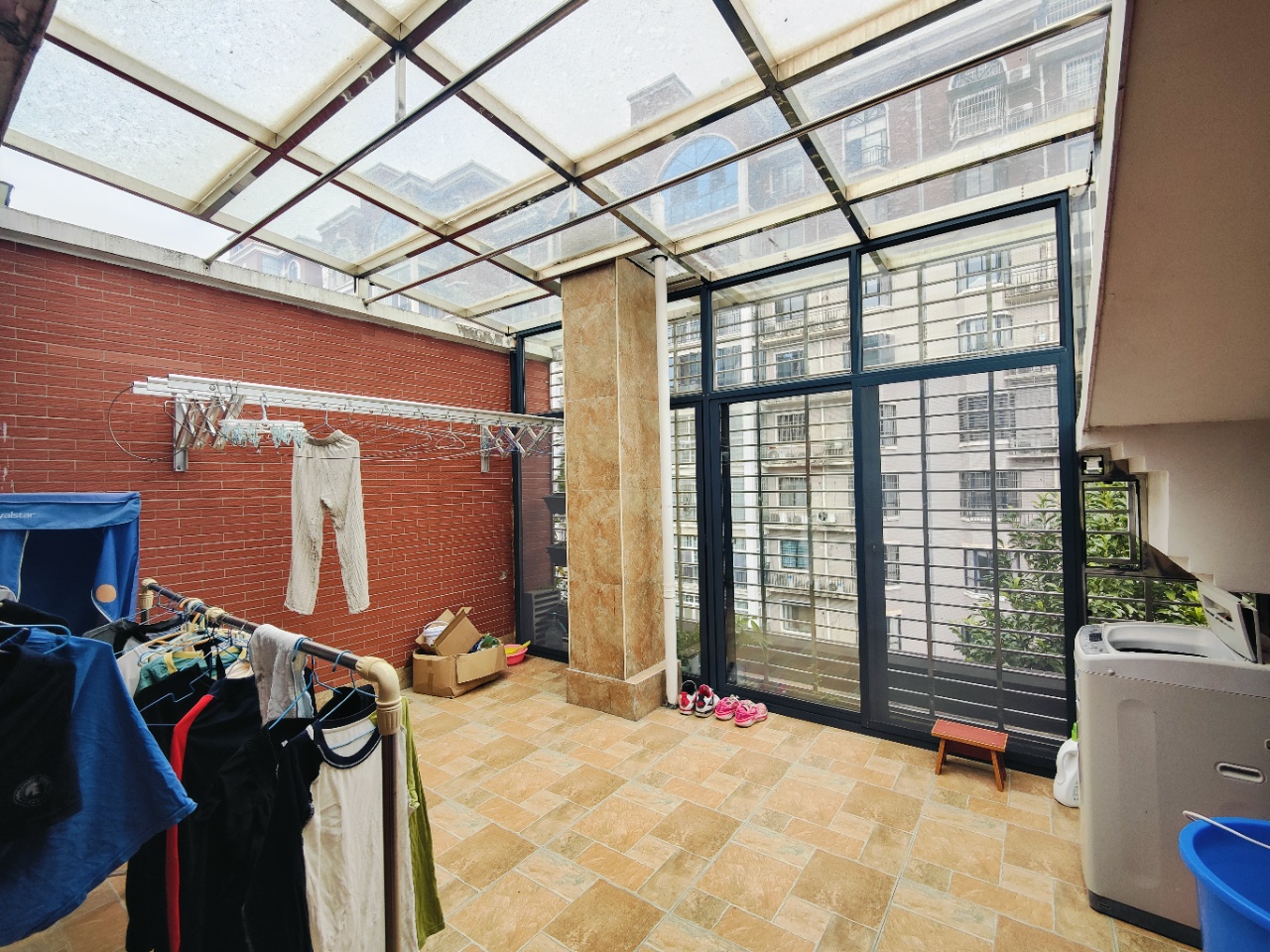 上城世家  5室2厅3卫    68.0万室内图