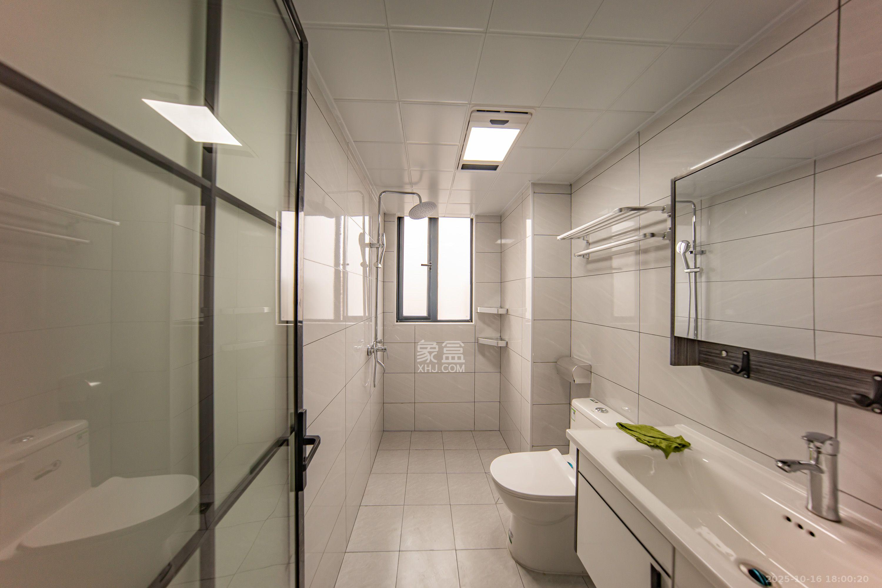 邦盛水岸御园  3室2厅2卫    2400.0元/月 邦盛水岸御园  3室2厅2卫    2400.0元/月室内图