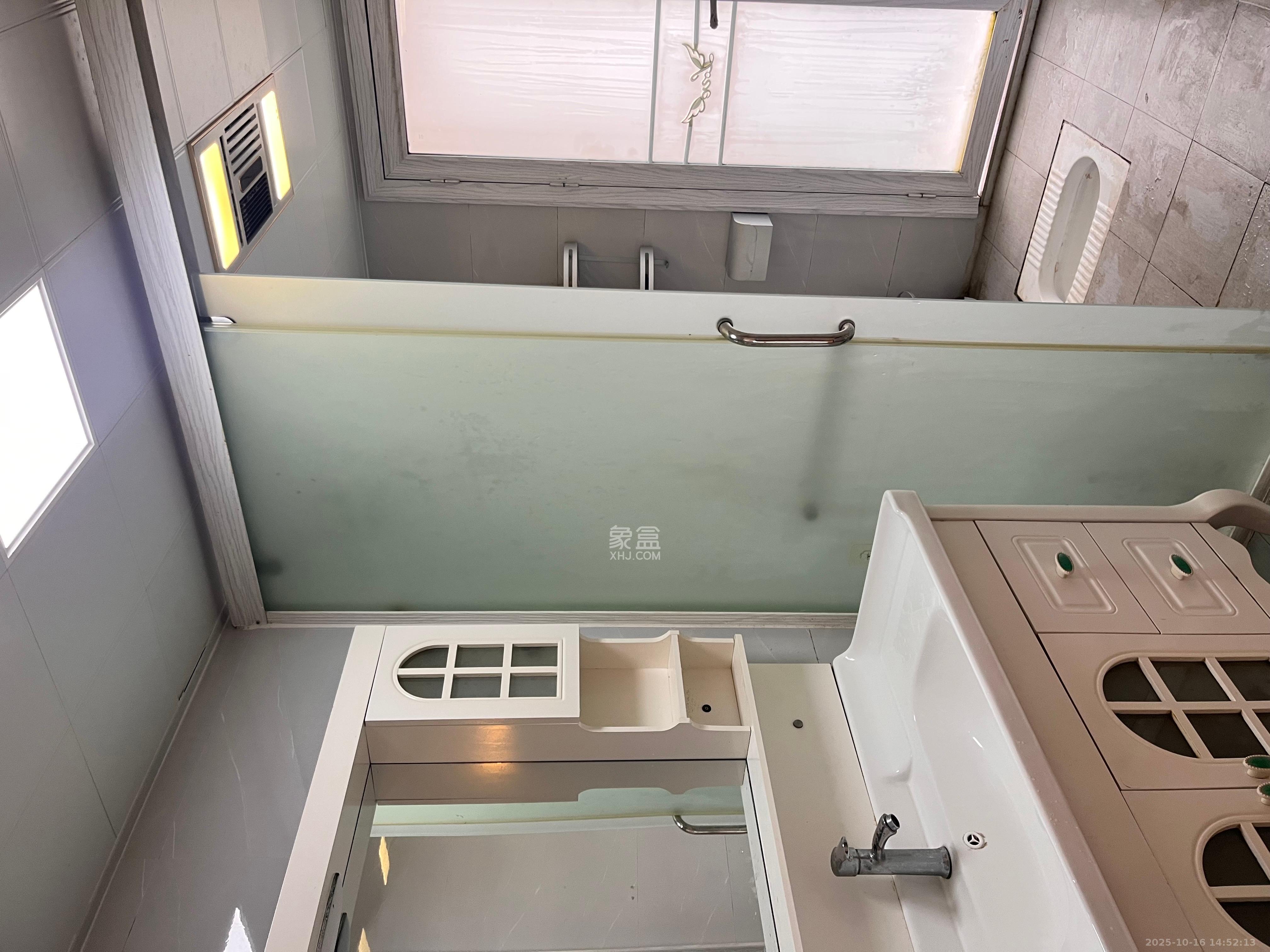 保利西海岸B区  3室2厅1卫    2800.0元/月 保利西海岸B区  3室2厅1卫    2800.0元/月室内图