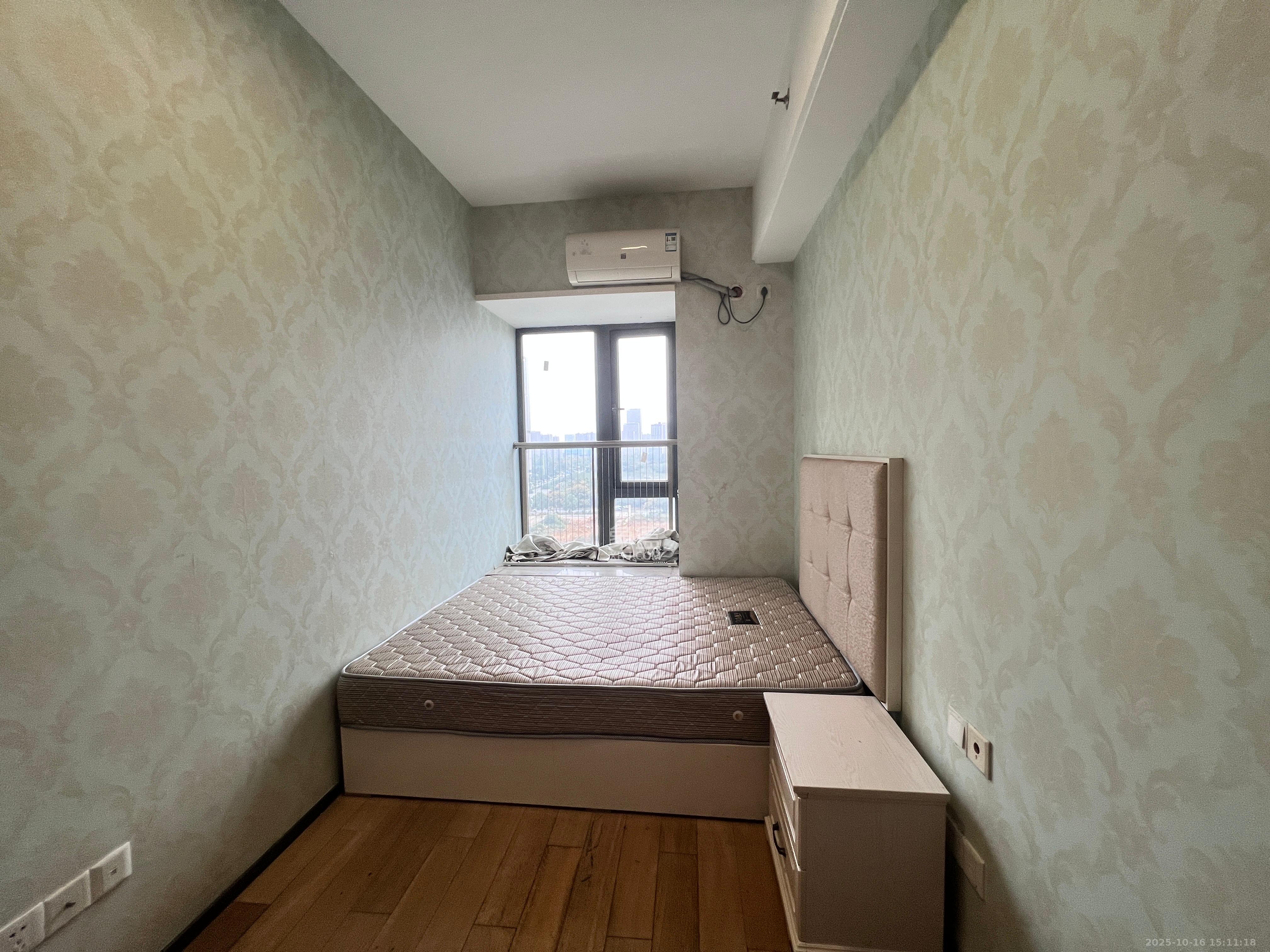 恒大国际广场  1室1厅1卫    1300.0元/月室内图