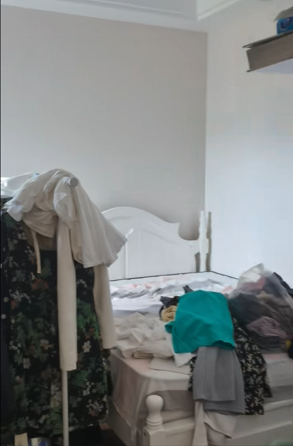 水晶城  2室2厅1卫    120.0万 水晶城  2室2厅1卫    120.0万室内图