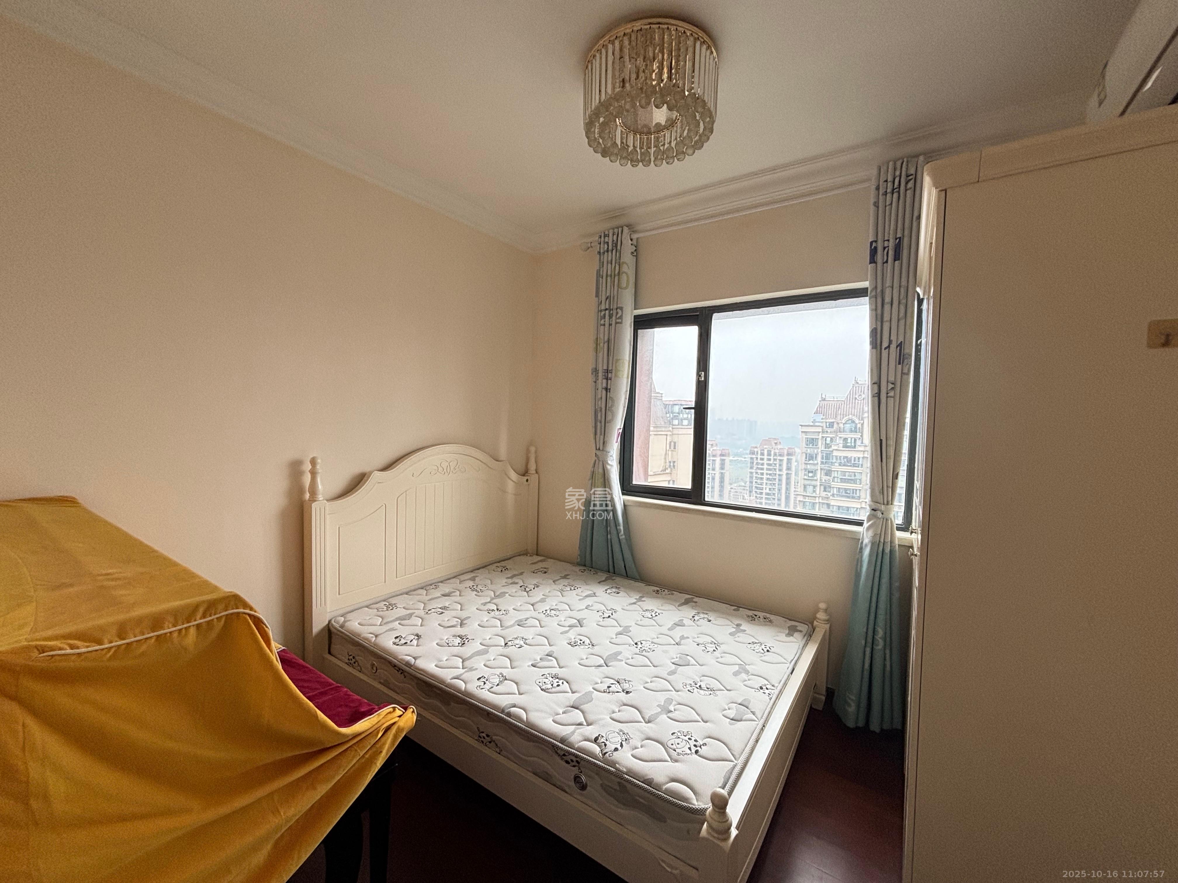 恒大江湾 3室2厅2卫 2600.0元/月 恒大江湾 3室2厅2卫 2600.0元/月室内图