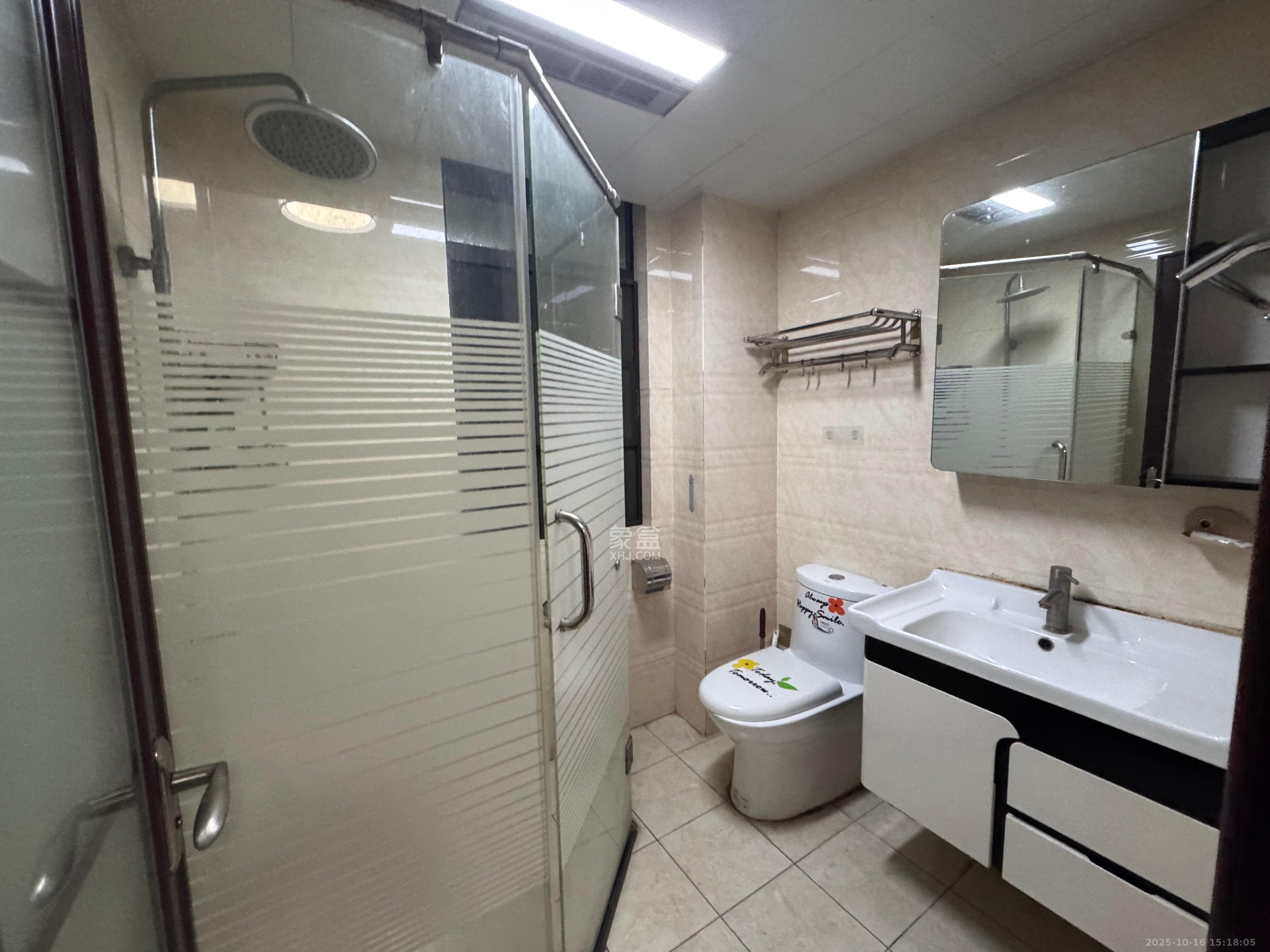 乾源国际 4室2厅2卫 2000.0元/月 乾源国际 4室2厅2卫 2000.0元/月室内图