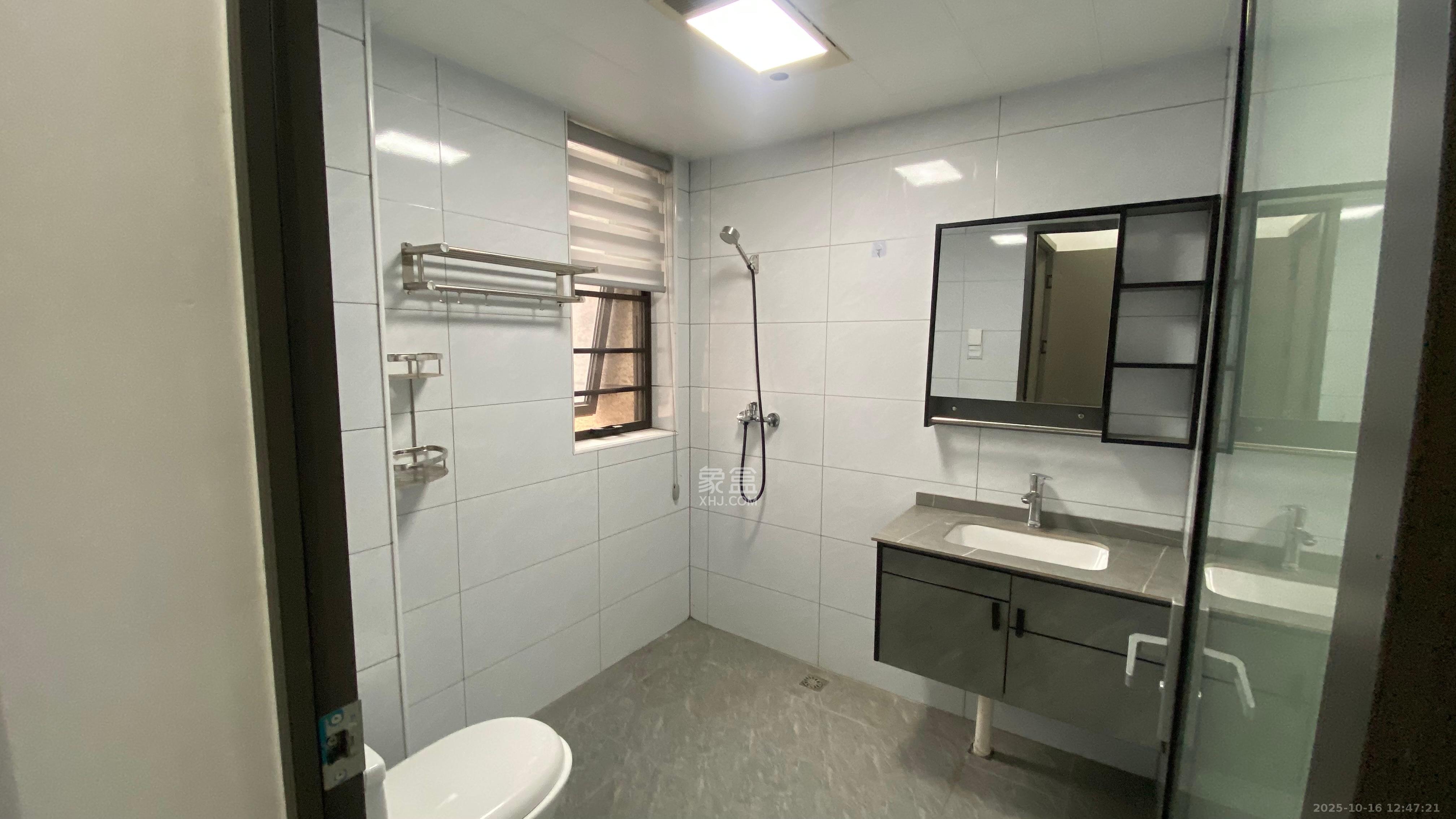 明昇壹城（明昇时代广场）二期  3室2厅2卫    2900.0元/月室内图