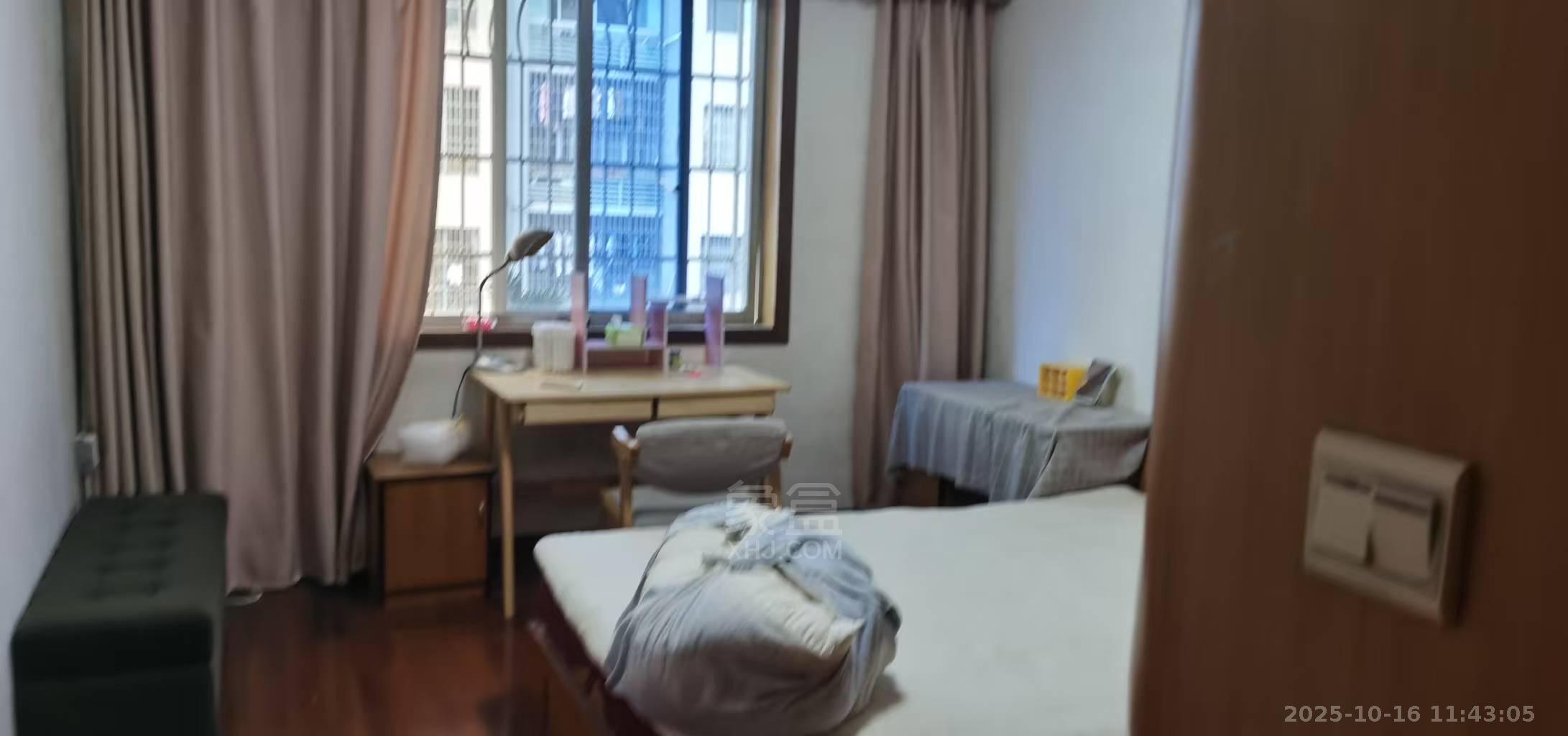建南花园  3室2厅2卫    1300.0元/月室内图