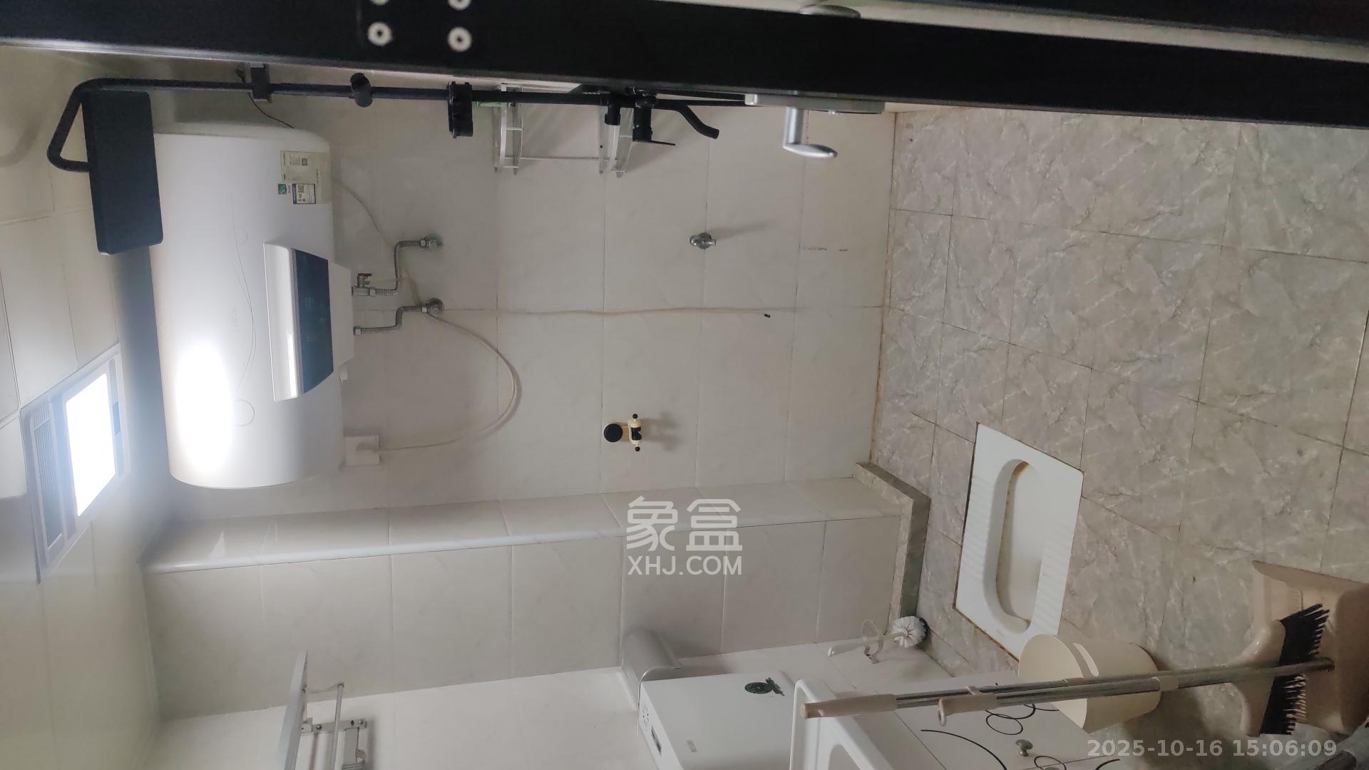 中交里城  1室1厅1卫    1500.0元/月