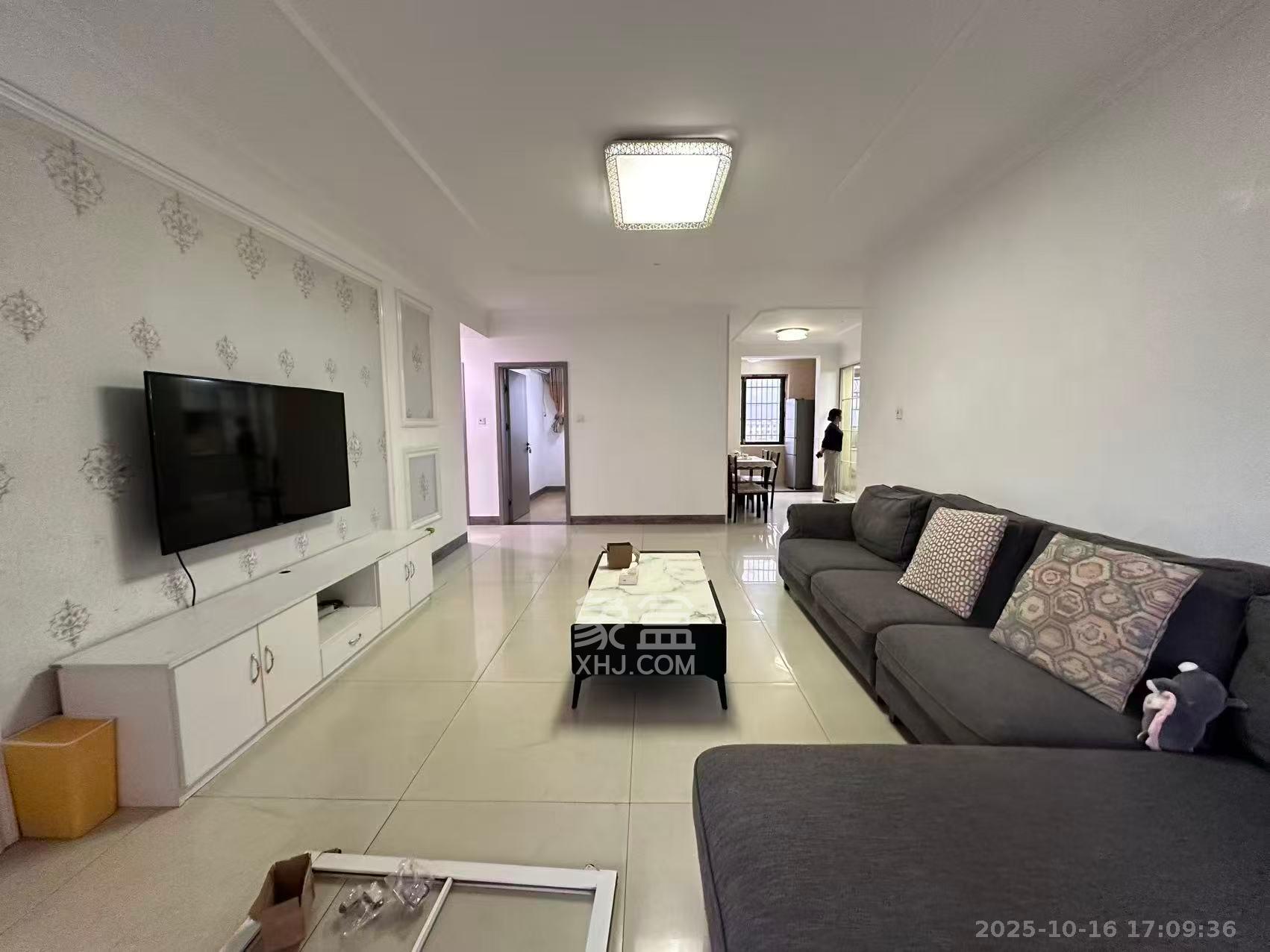 东岸梅园小区 1室2厅2卫 2400.0元/月 东岸梅园小区 1室2厅2卫 2400.0元/月室内图