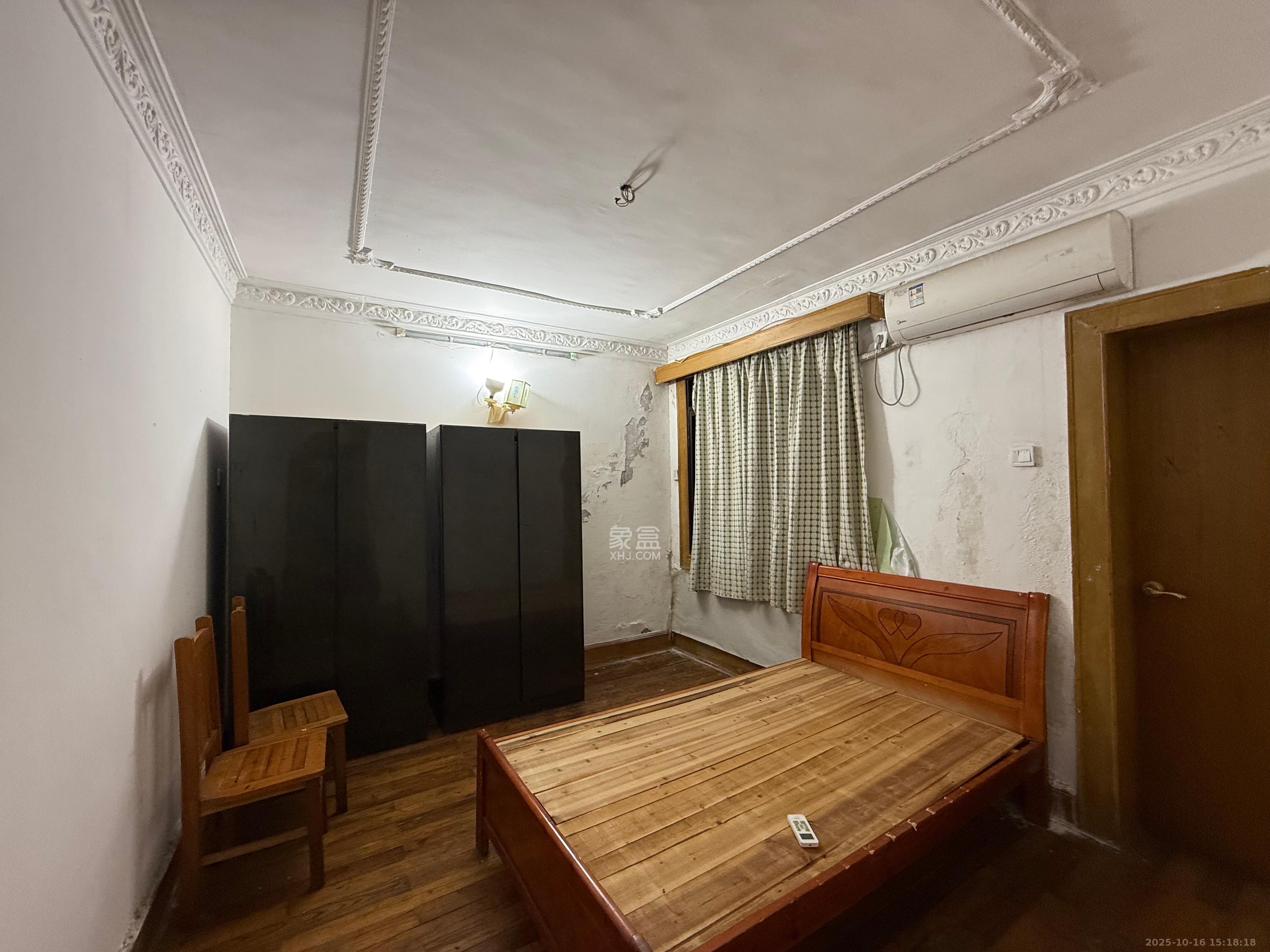 南湖公寓（万顺公寓）  3室2厅1卫    2000.0元/月室内图