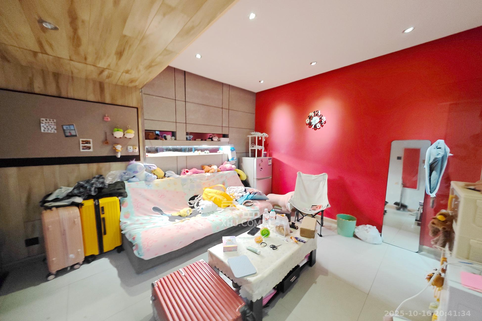 佳天瑞宁花园 1室1厅1卫 43.0万 佳天瑞宁花园 1室1厅1卫 43.0万客厅