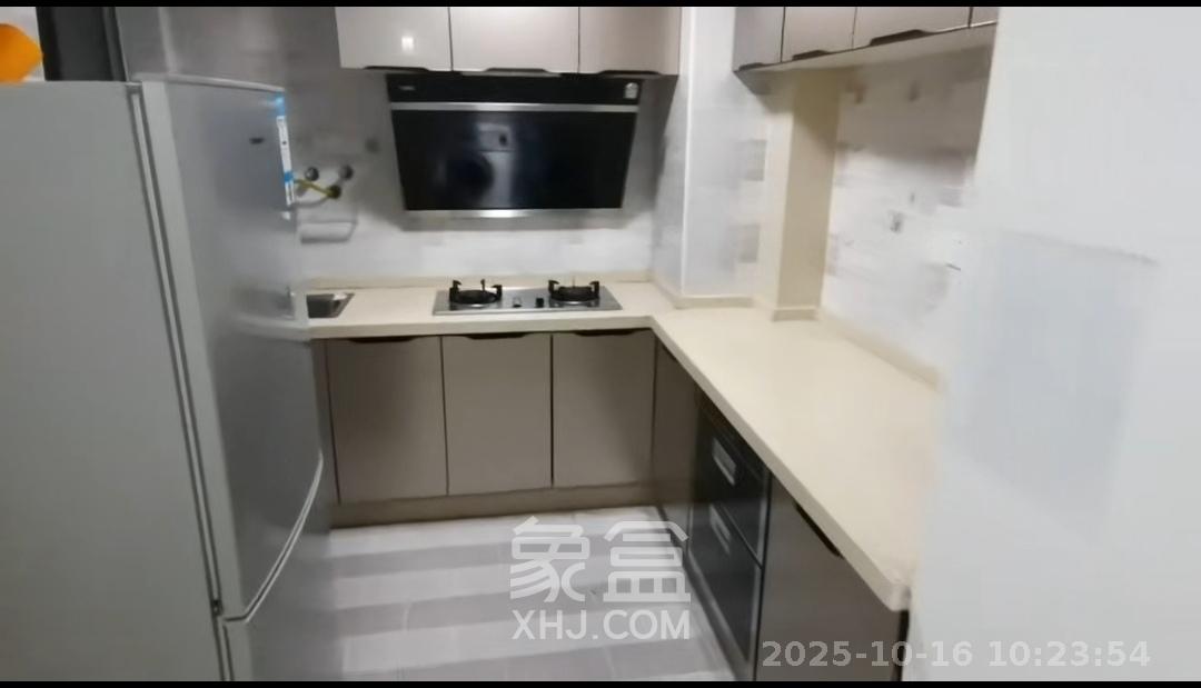 八方小区C区  3室2厅2卫    3500.0元/月 八方小区C区  3室2厅2卫    3500.0元/月室内图