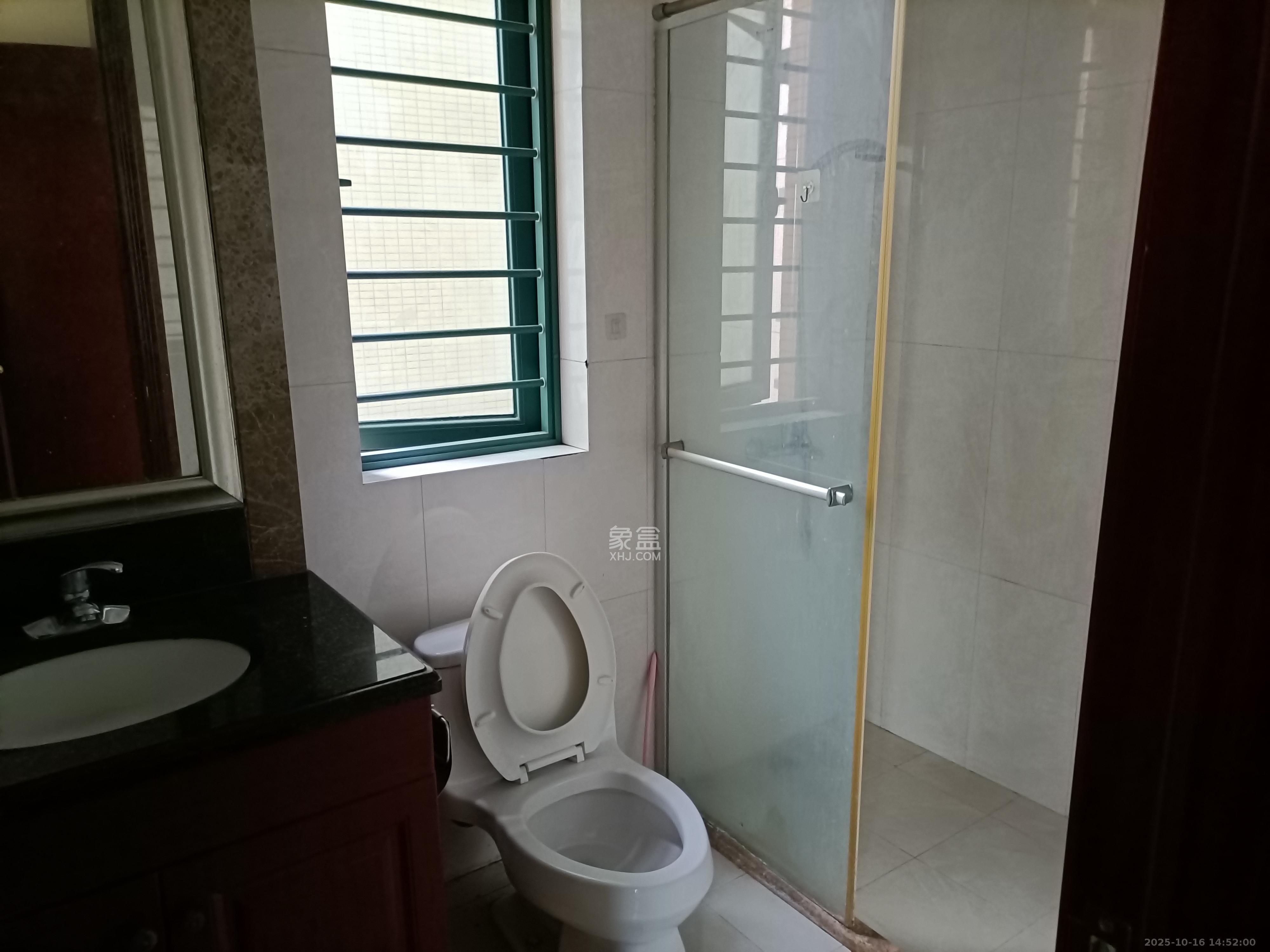 恒大绿洲  3室2厅2卫    2400.0元/月室内图