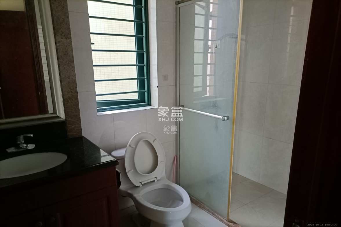 恒大绿洲 3室2厅2卫 2400.0元/月 恒大绿洲 3室2厅2卫 2400.0元/月室内图