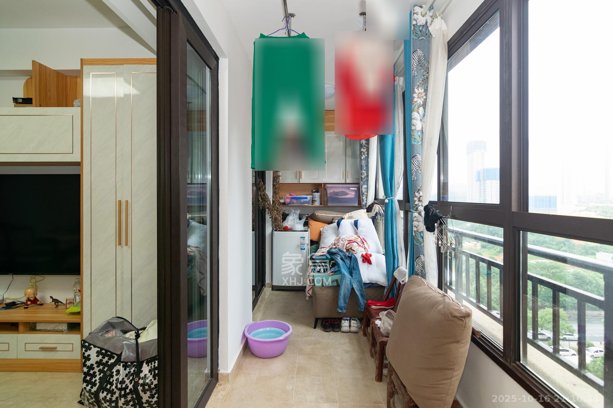 新城国际花都  3室2厅2卫    75.0万阳台