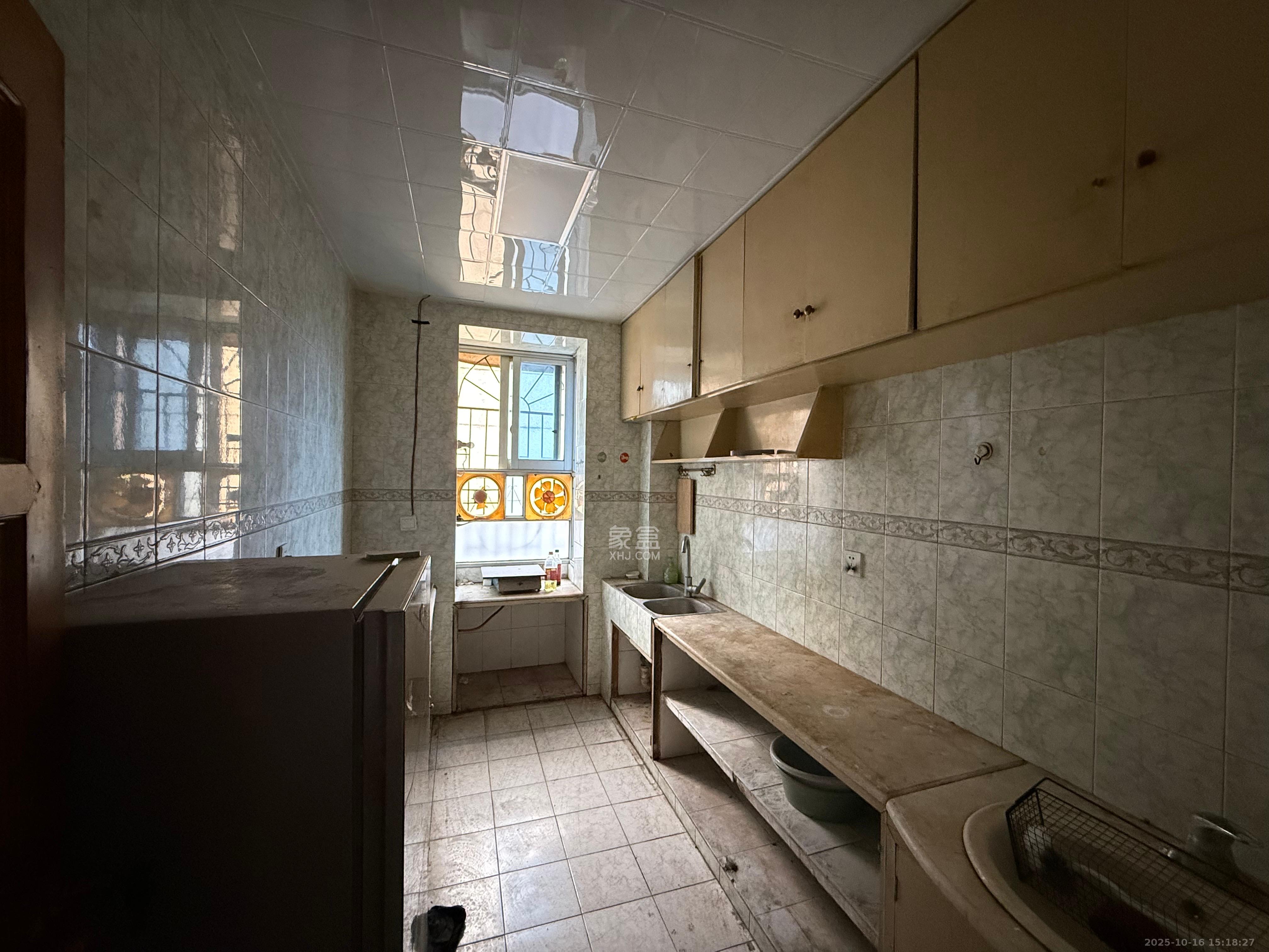 南湖公寓（万顺公寓）  3室2厅1卫    2000.0元/月室内图