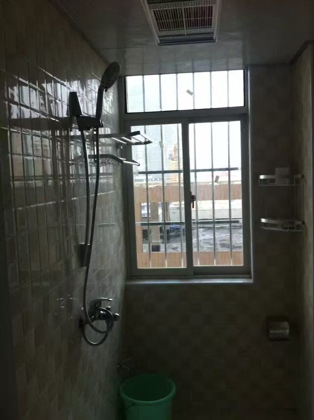 华辰汇景一、二期  2室2厅1卫    1600.0元/月室内图