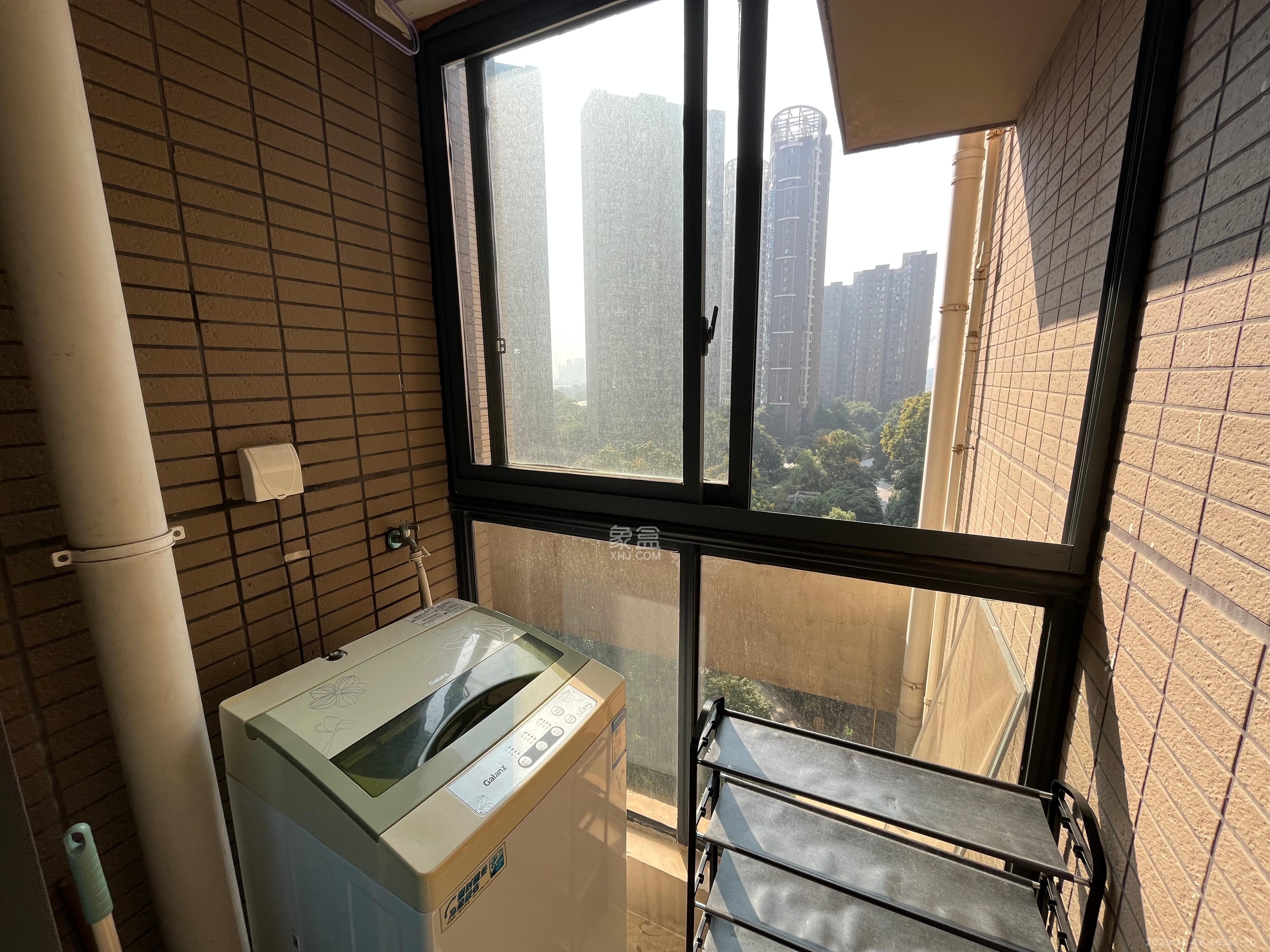 藏珑湖上国际花园  1室1厅1卫    1800.0元/月室内图