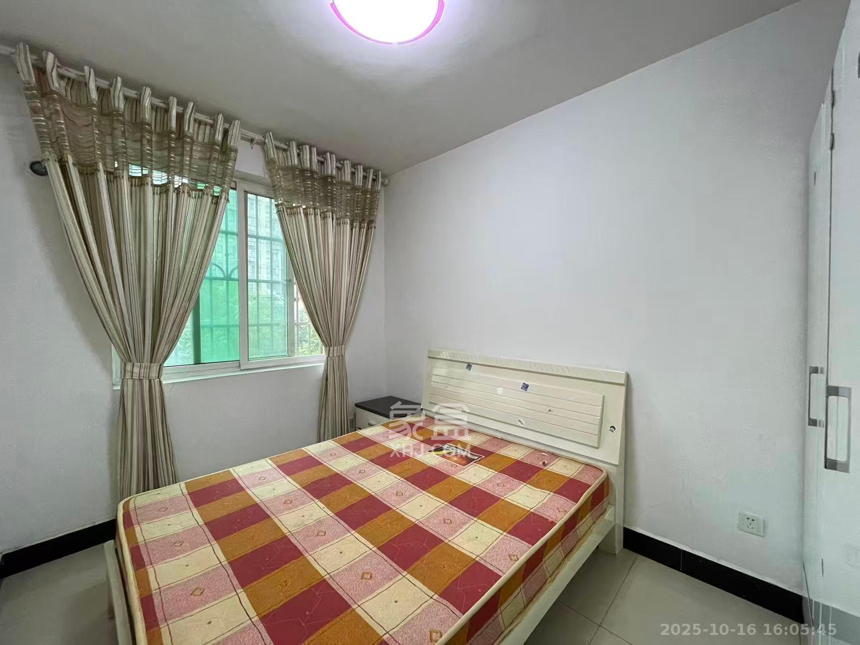 江南公寓  2室2厅1卫    1600.0元/月 江南公寓  2室2厅1卫    1600.0元/月室内图