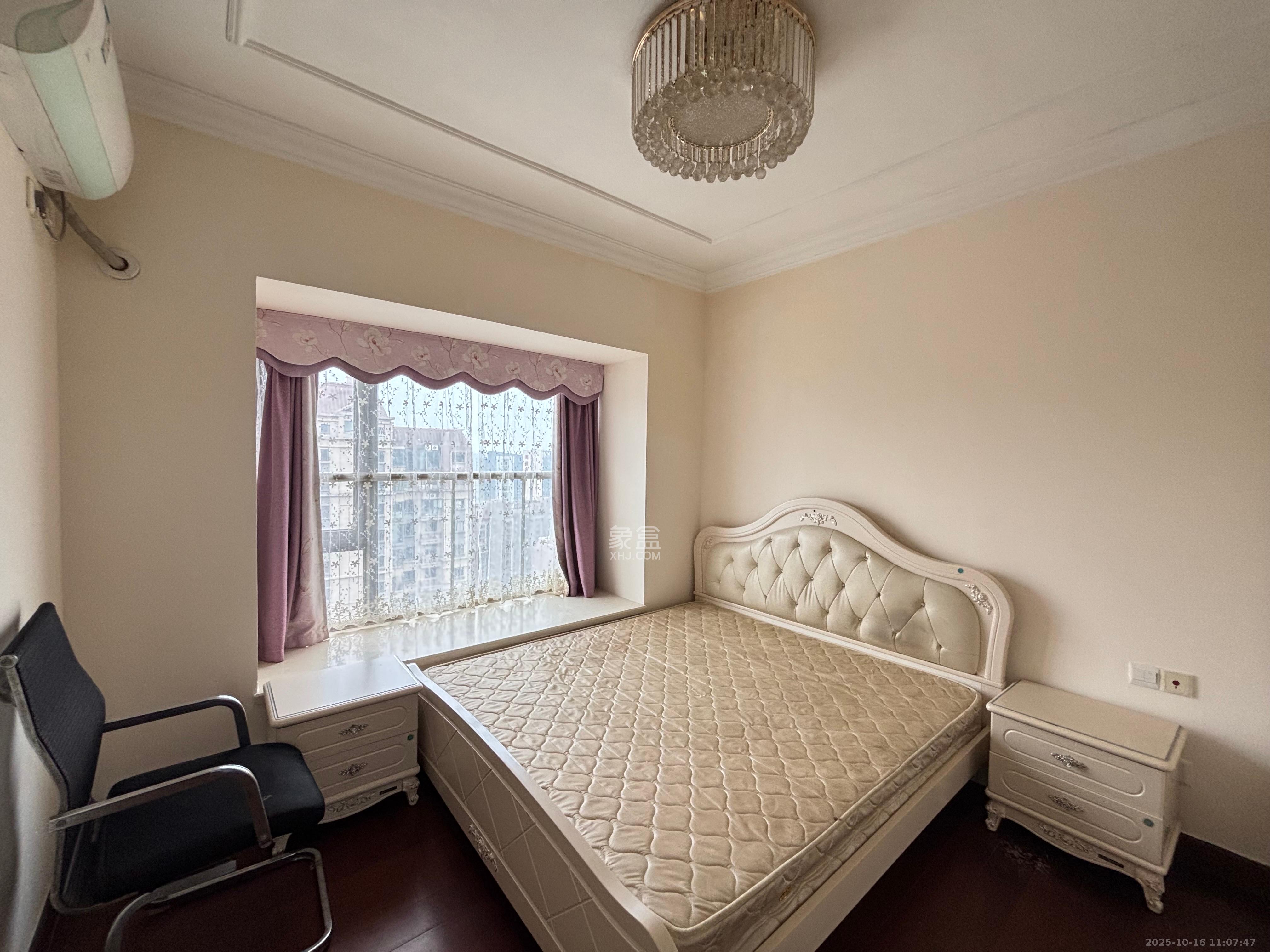 恒大江湾 3室2厅2卫 2600.0元/月 恒大江湾 3室2厅2卫 2600.0元/月室内图