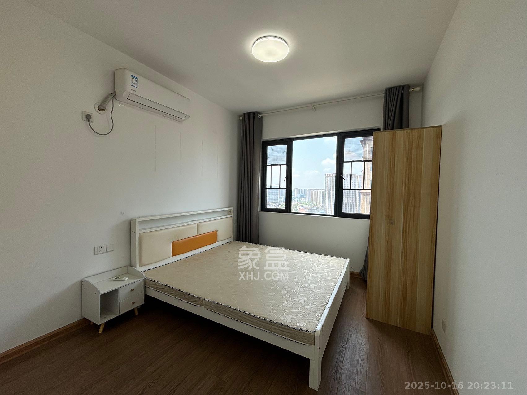 中南红领邦(红星嘉和苑) 3室2厅1卫 2400.0元/月 中南红领邦(红星嘉和苑) 3室2厅1卫 2400.0元/月室内图