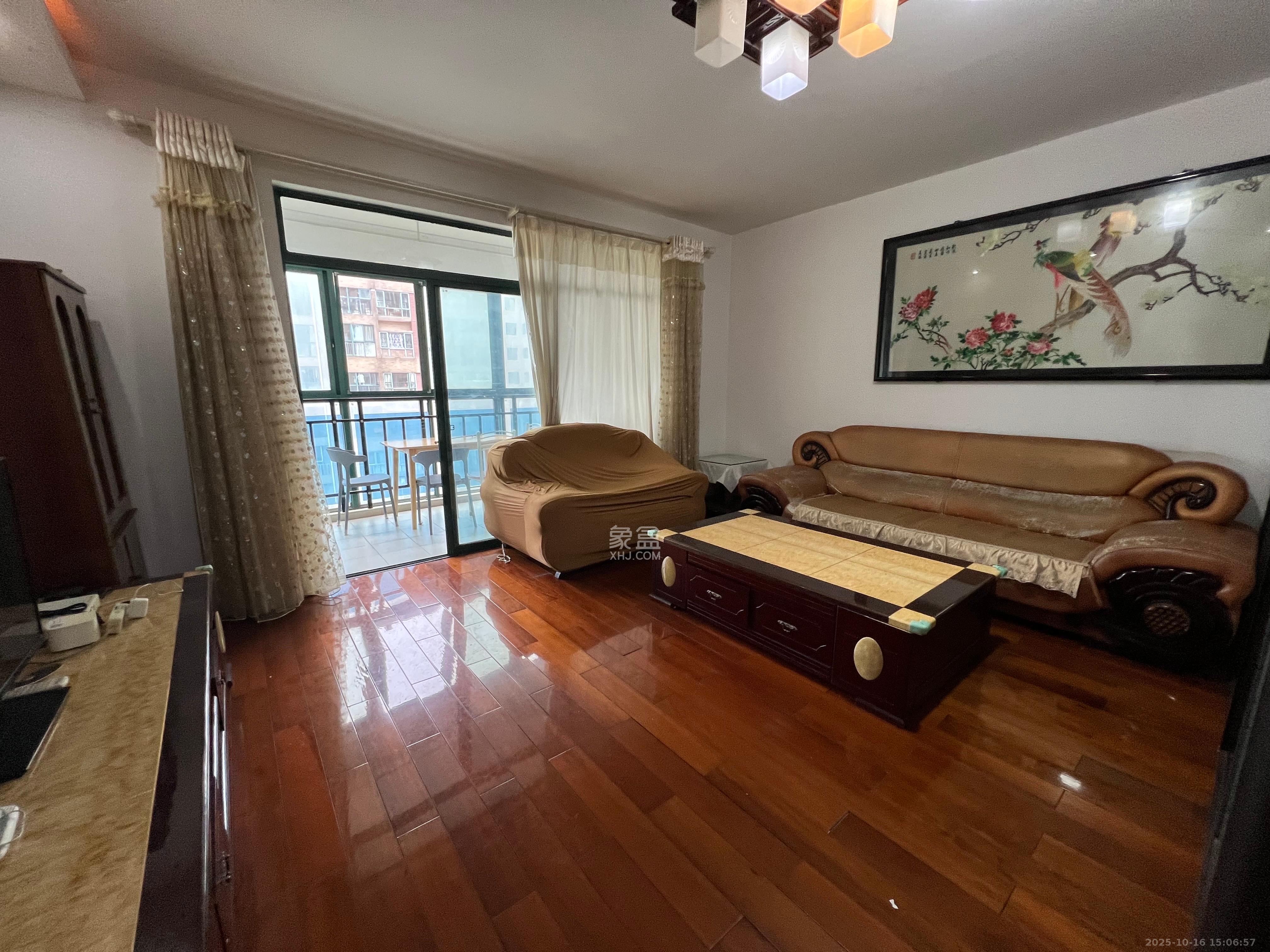 东来苑  2室2厅1卫    2200.0元/月室内图