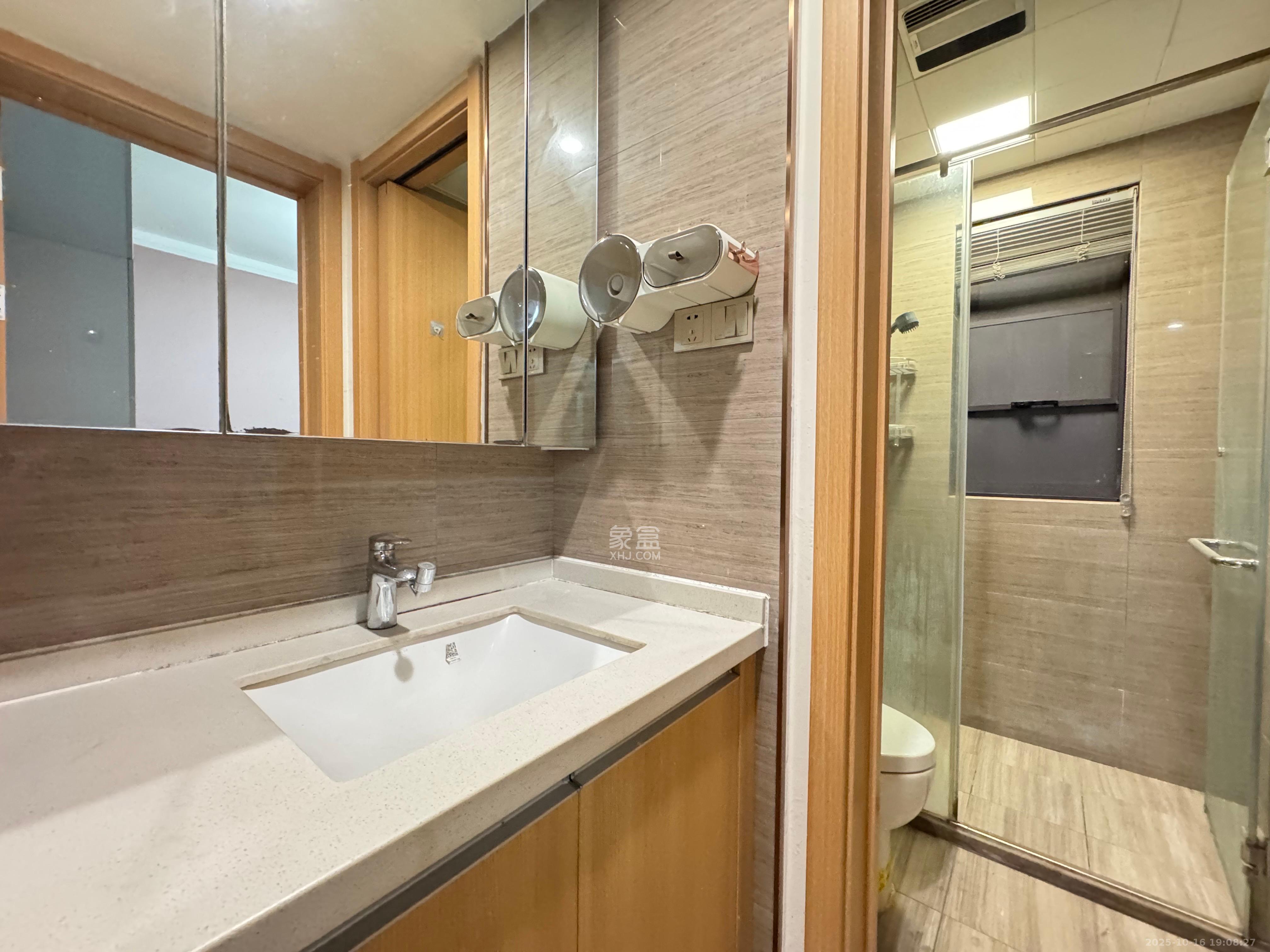 阳光城尚东湾青柠园  3室2厅1卫    2400.0元/月 阳光城尚东湾青柠园  3室2厅1卫    2400.0元/月室内图