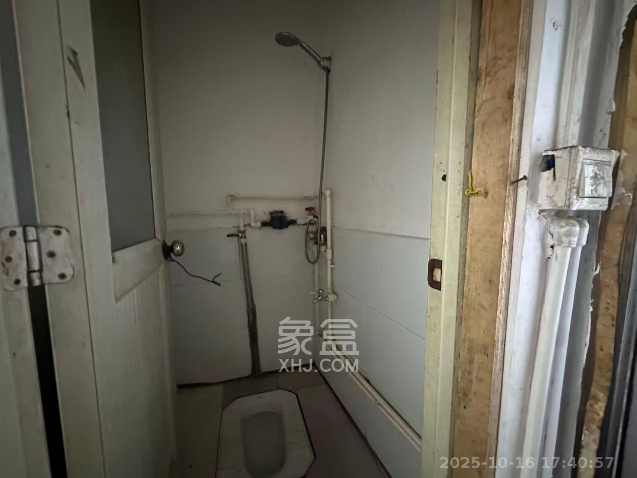 杨家山散盘  2室0厅2卫    1500.0元/月室内图