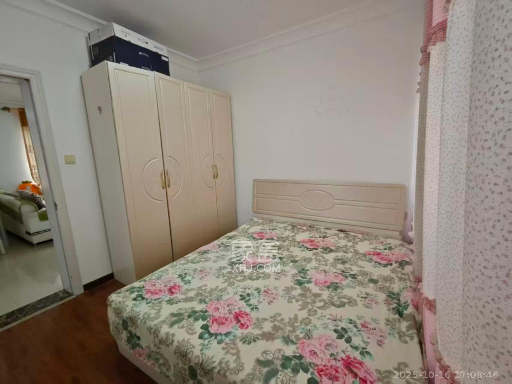 金鼎公园尚  3室2厅2卫    2200.0元/月室内图