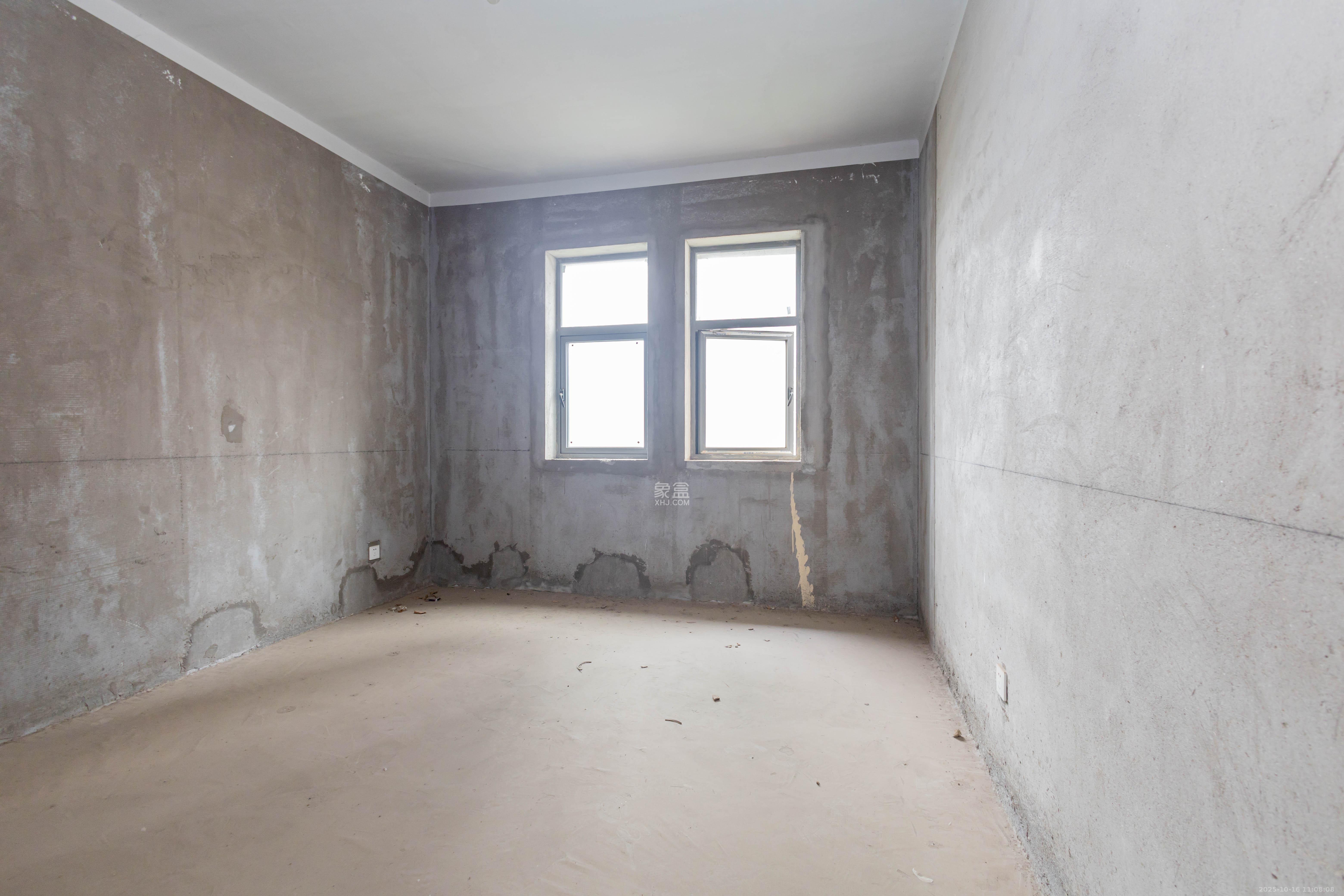 中房瑞致国际  2室2厅1卫    68.0万卧室