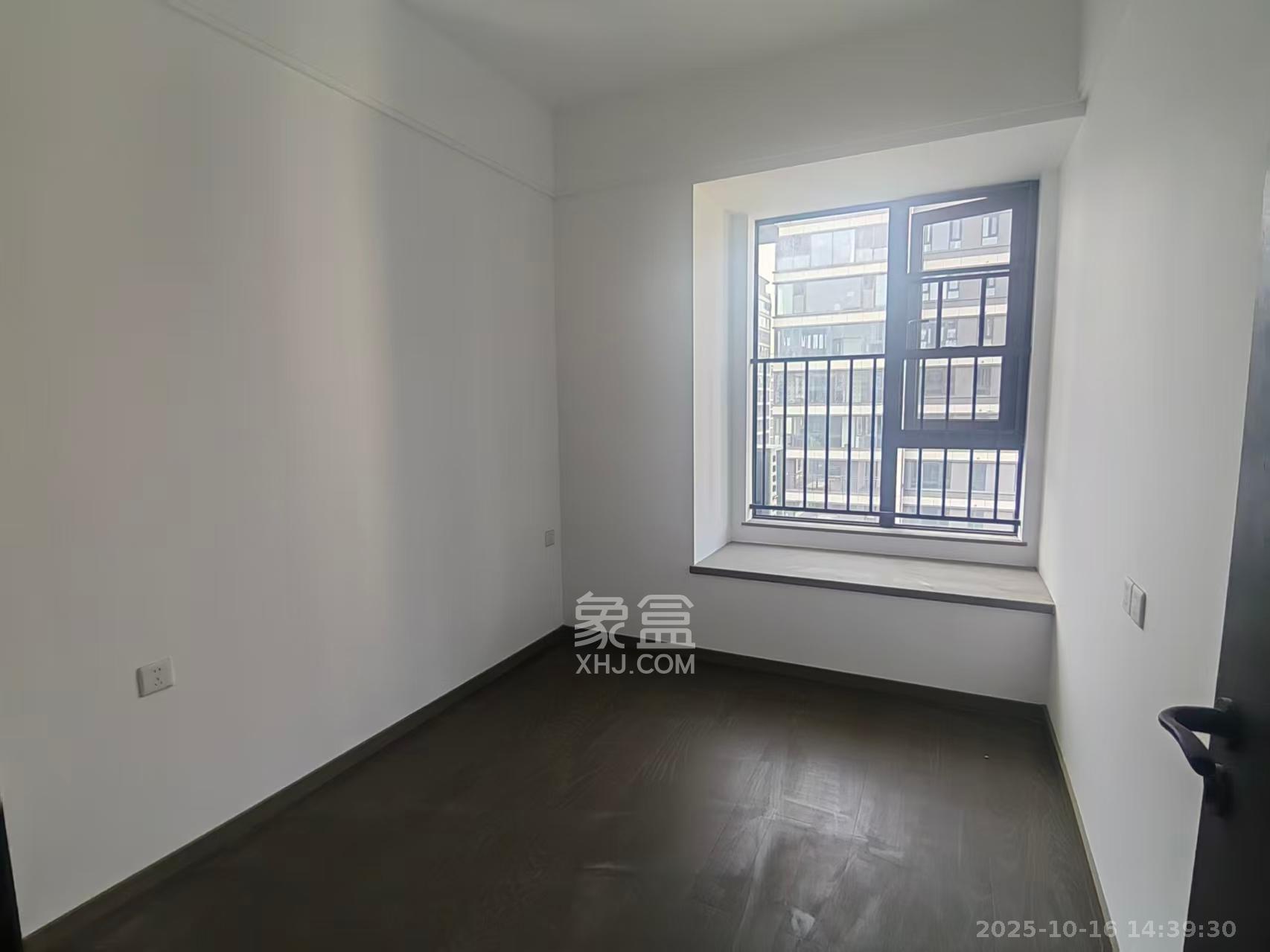 越秀湘江星汇城三期  4室2厅2卫    3500.0元/月室内图