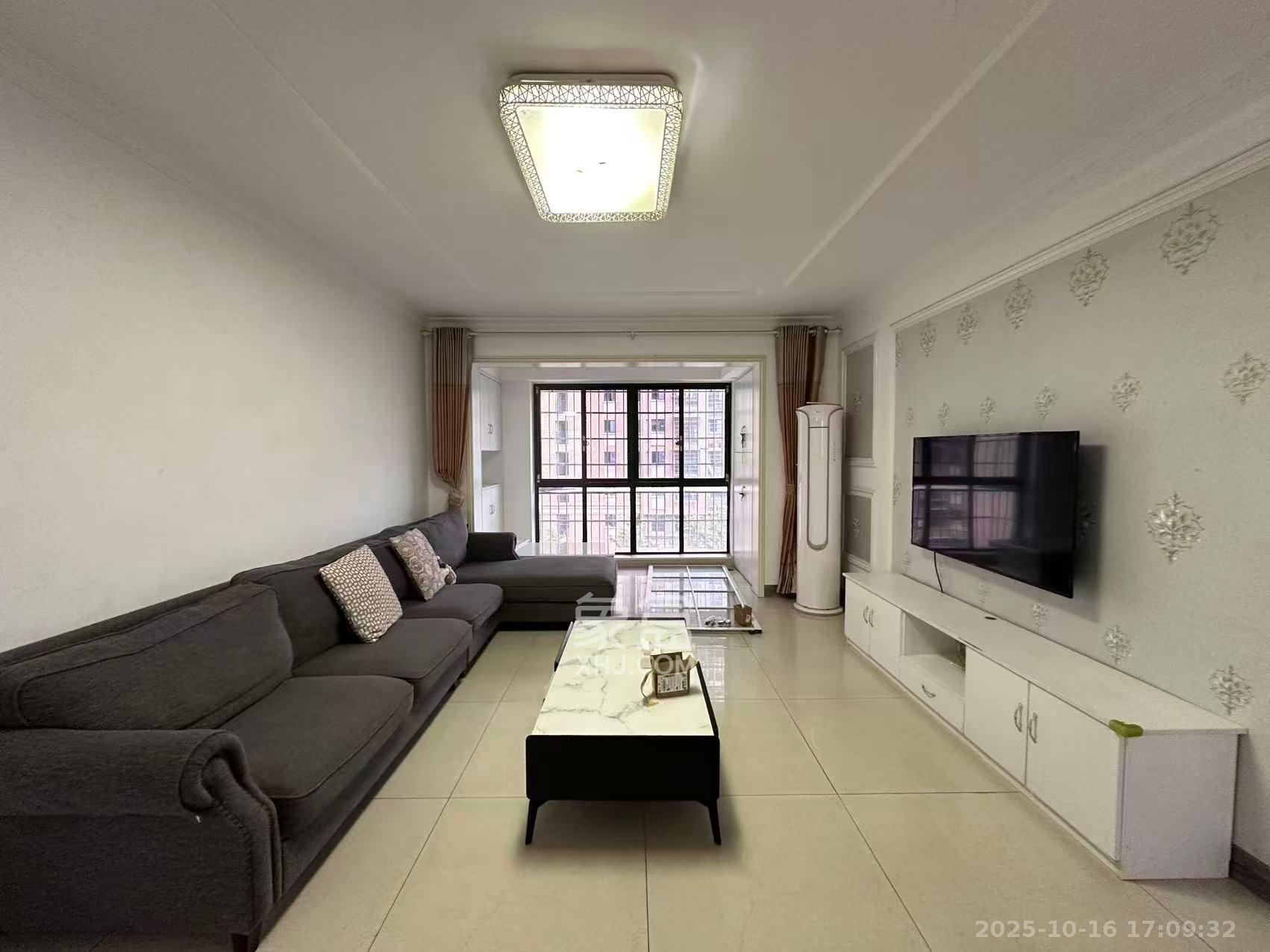 东岸梅园小区  1室2厅2卫    2400.0元/月