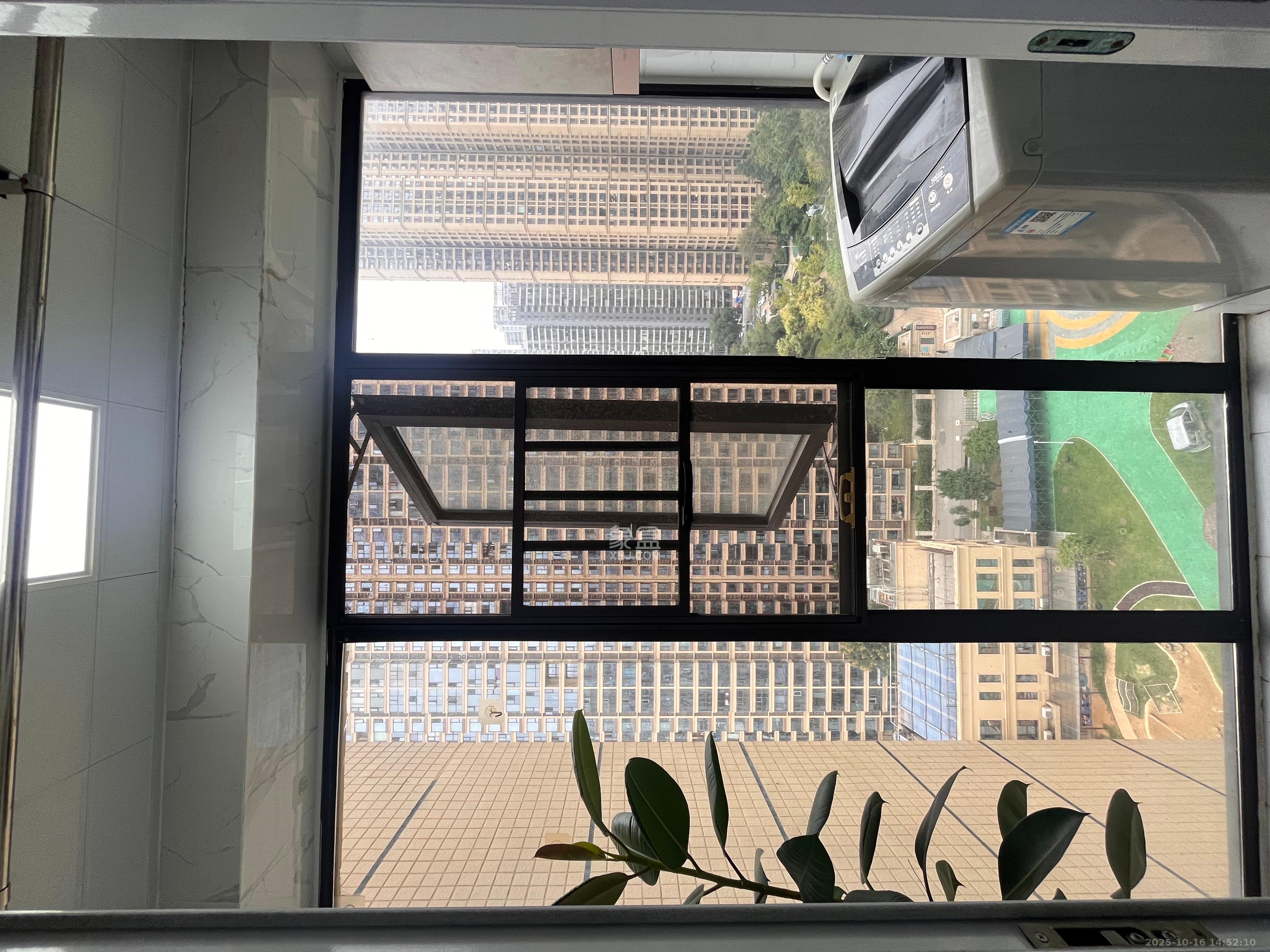 保利西海岸B区  3室2厅1卫    2800.0元/月 保利西海岸B区  3室2厅1卫    2800.0元/月室内图