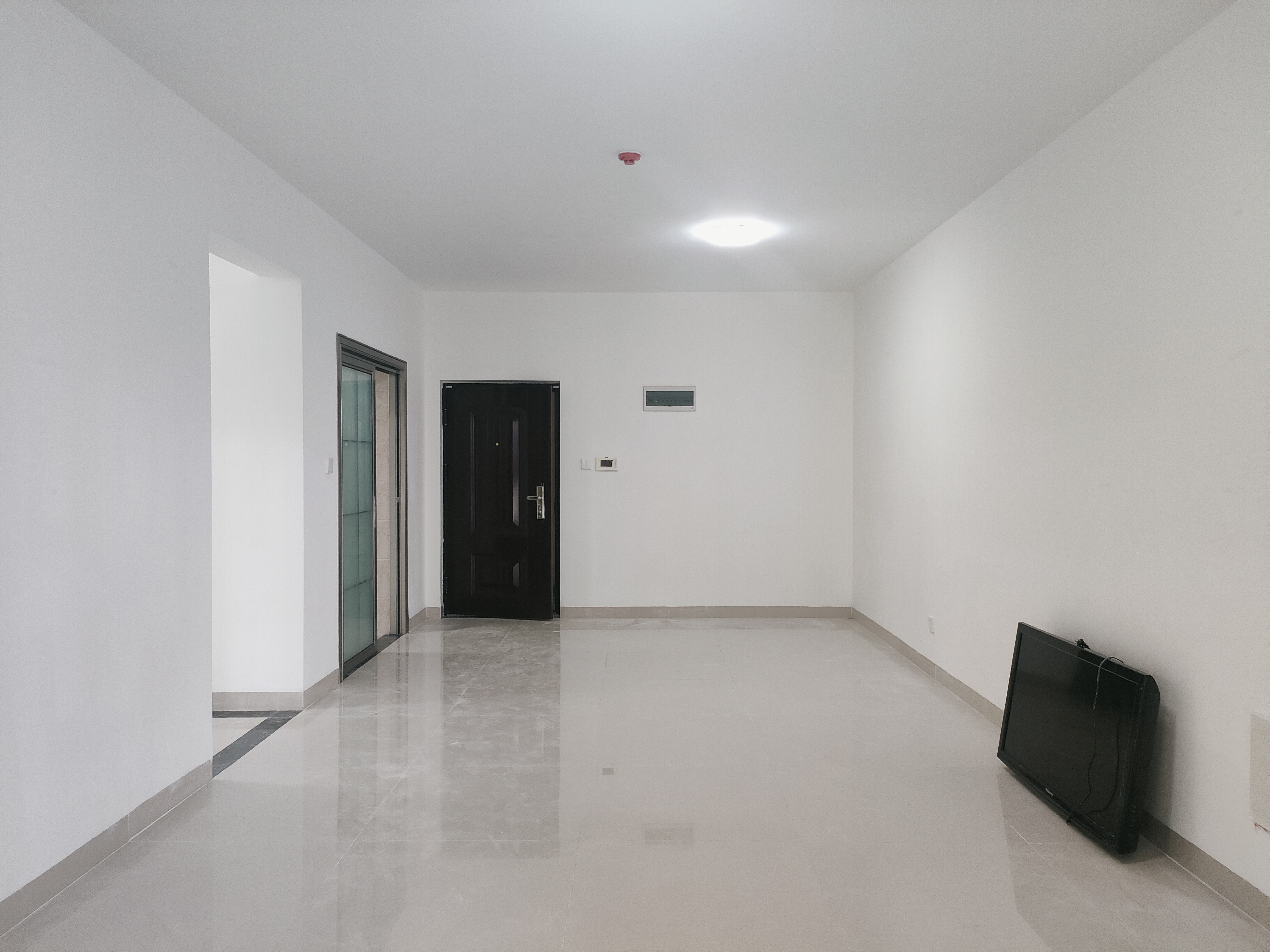 龙岐雅苑  3室2厅2卫    2700.0元/月室内图