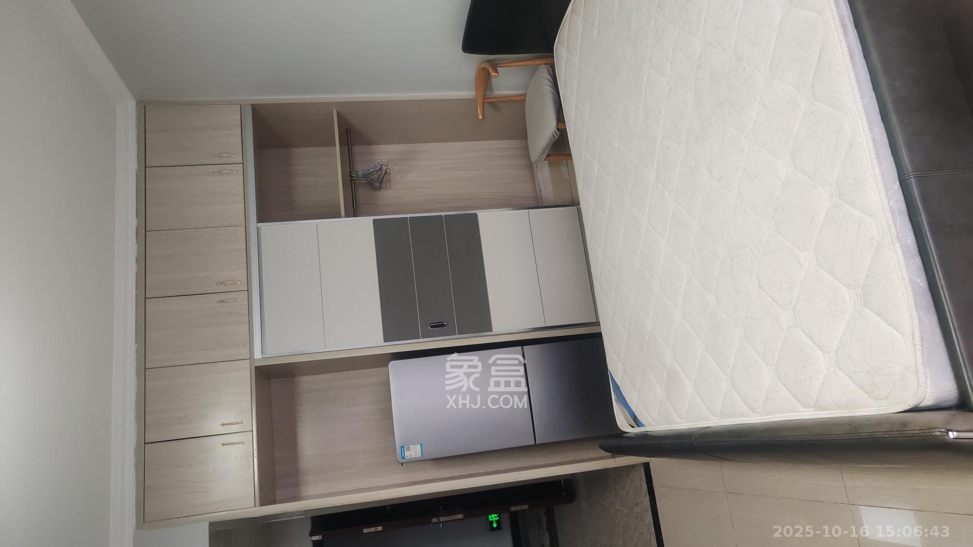 中交里城  1室1厅1卫    1500.0元/月室内图